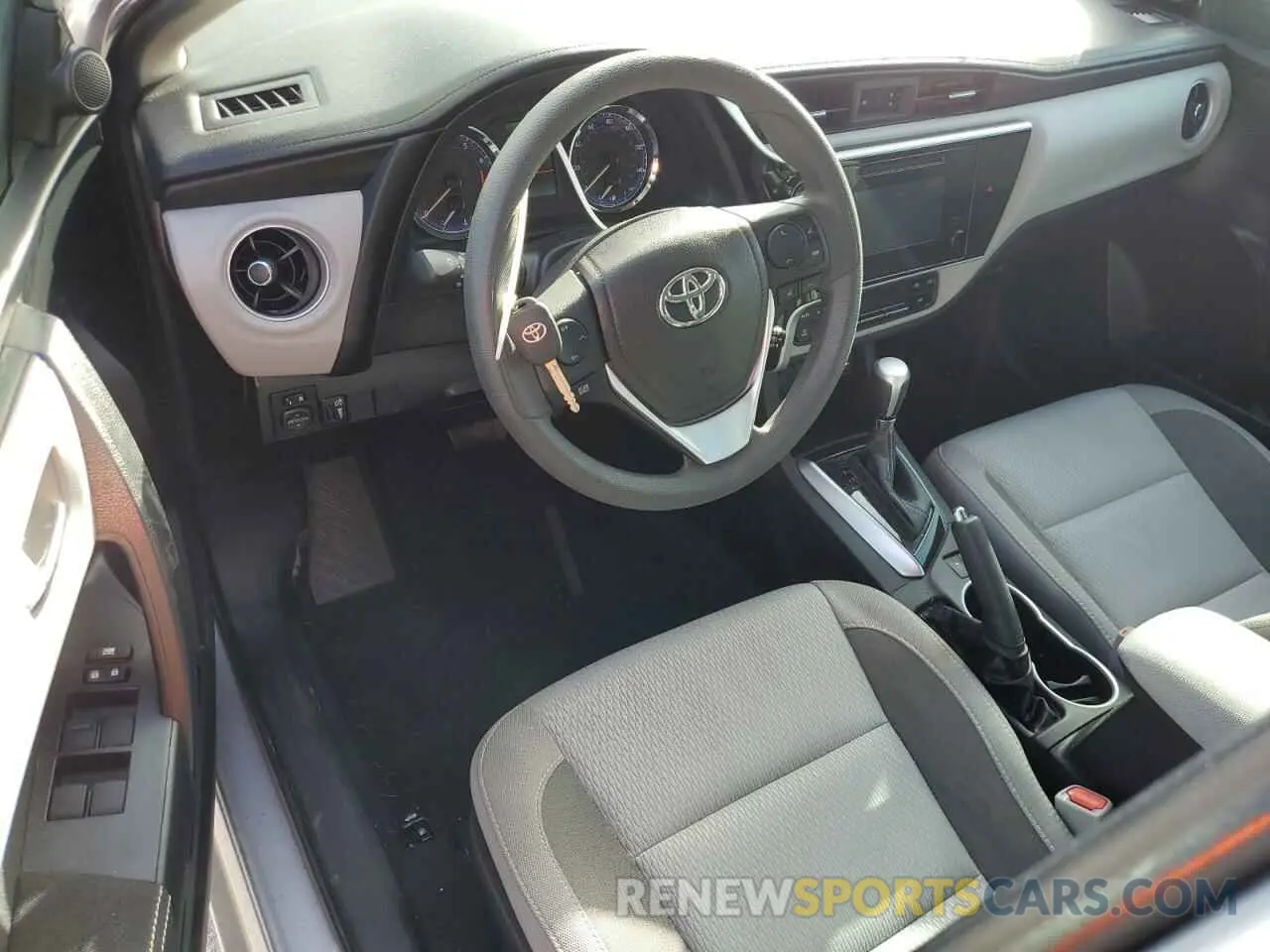 8 fotografías del automóvil dañado 2T1BURHEXKC191579 TOYOTA COROLLA 2019