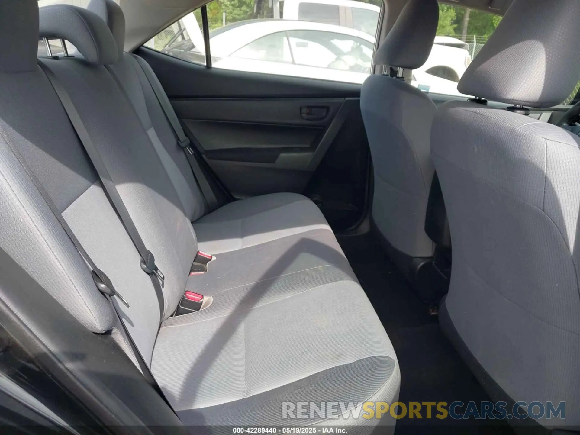 8 fotografías del automóvil dañado 2T1BURHEXKC200801 TOYOTA COROLLA 2019