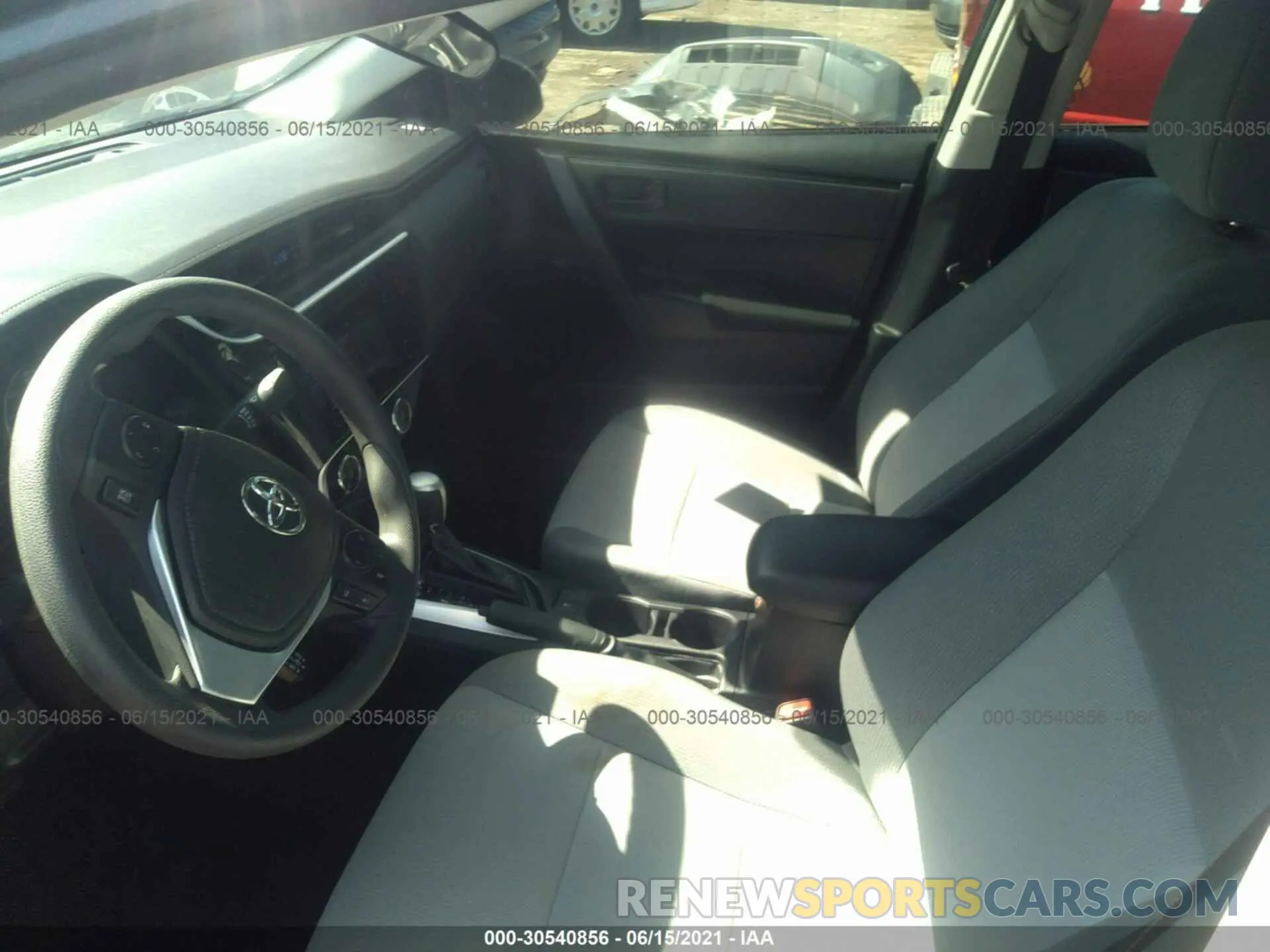 5 fotografías del automóvil dañado 2T1BURHEXKC217596 TOYOTA COROLLA 2019