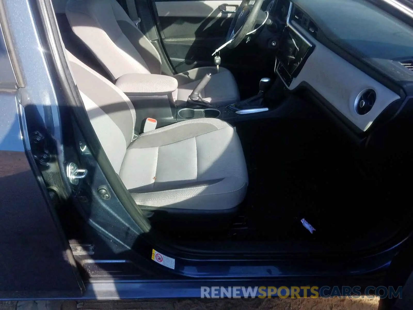 5 fotografías del automóvil dañado 2T1BURHEXKC230896 TOYOTA COROLLA 2019