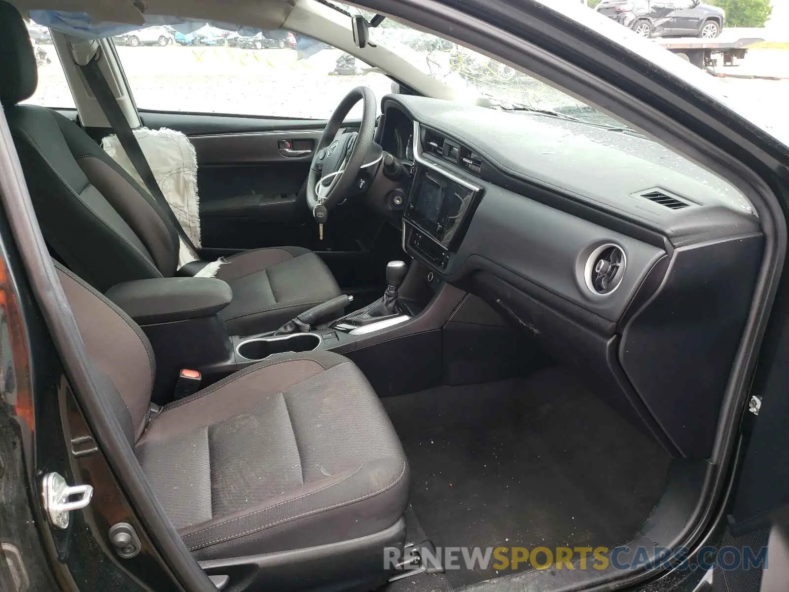 5 fotografías del automóvil dañado 2T1BURHEXKC233829 TOYOTA COROLLA 2019