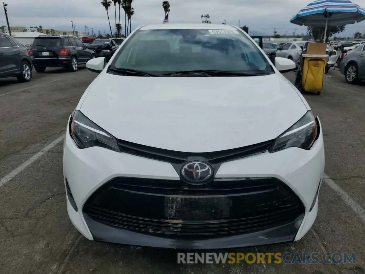 5 fotografías del automóvil dañado 2T1BURHEXKC241283 TOYOTA COROLLA 2019
