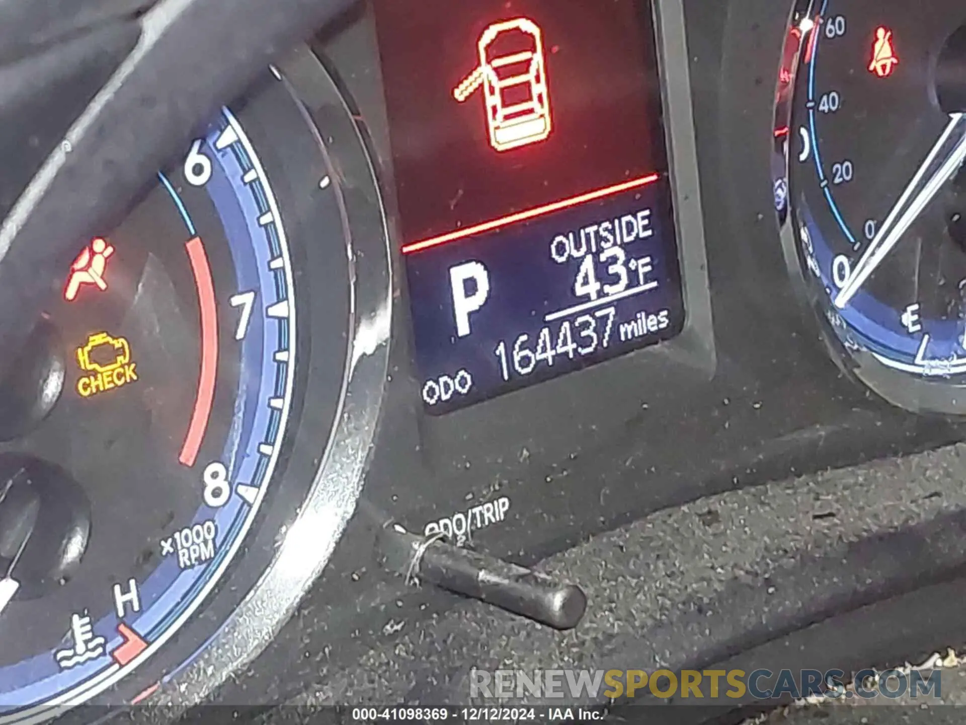 16 fotografías del automóvil dañado 2T1BURHEXKC243924 TOYOTA COROLLA 2019