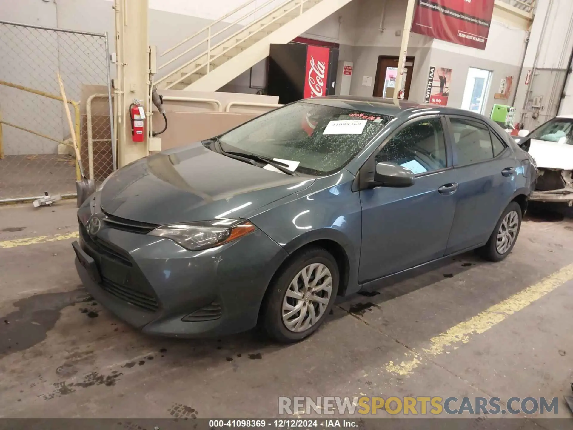 2 fotografías del automóvil dañado 2T1BURHEXKC243924 TOYOTA COROLLA 2019