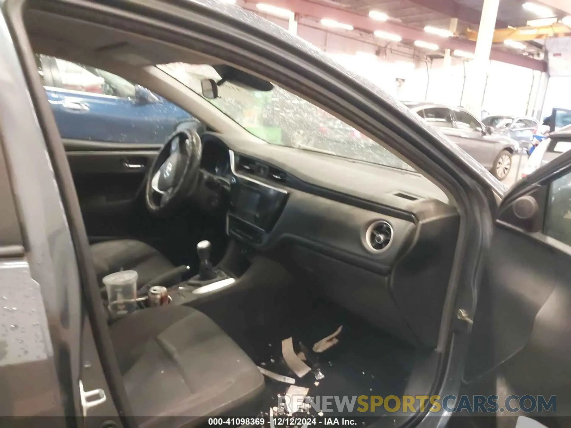 5 fotografías del automóvil dañado 2T1BURHEXKC243924 TOYOTA COROLLA 2019