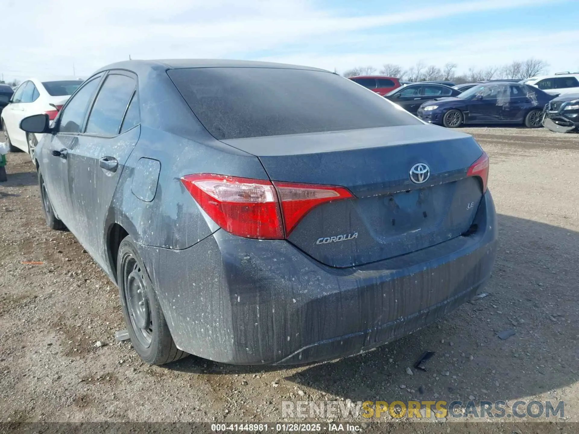 3 fotografías del automóvil dañado 2T1BURHEXKC244071 TOYOTA COROLLA 2019