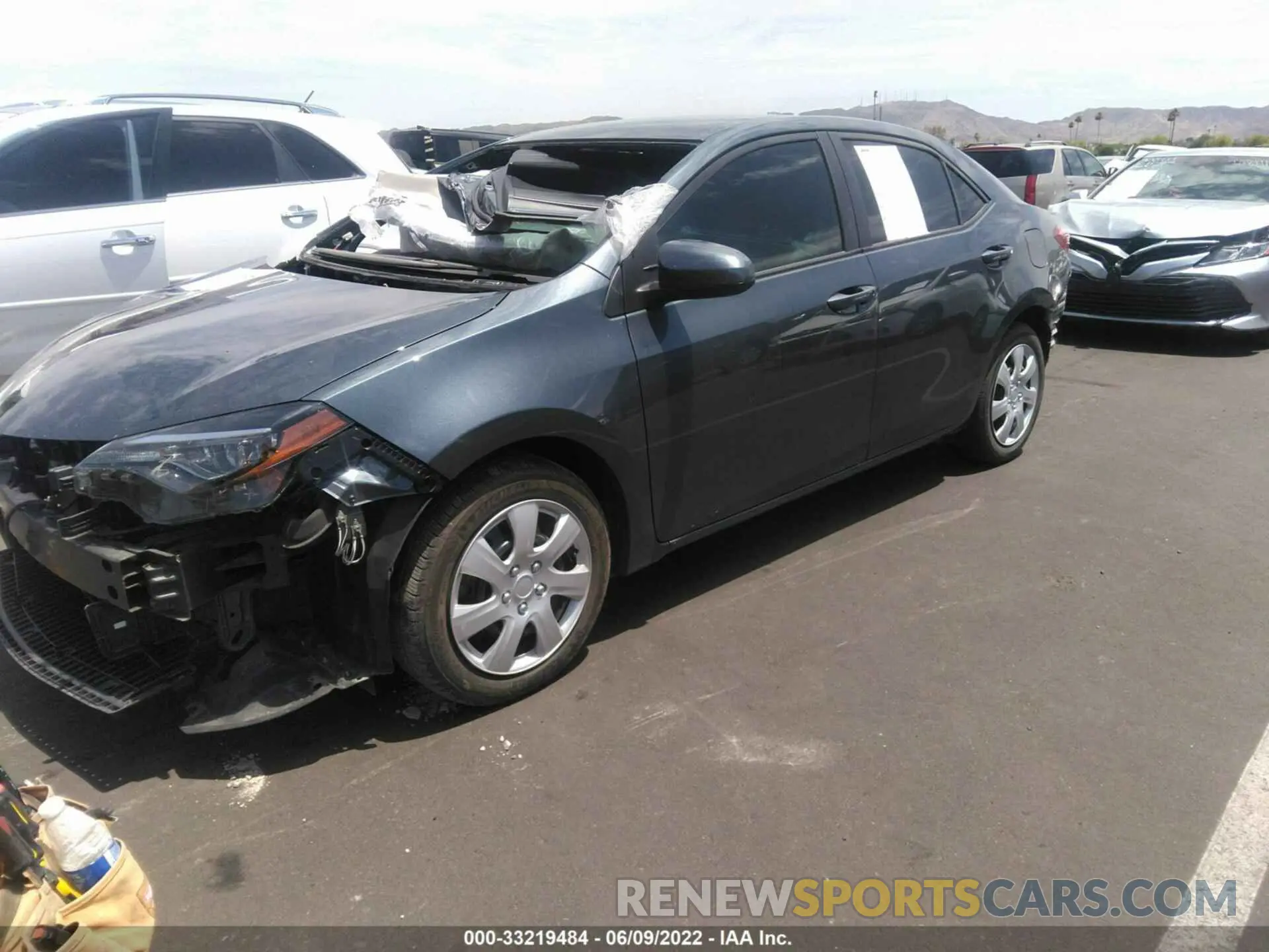 2 fotografías del automóvil dañado 2T1BURHEXKC244863 TOYOTA COROLLA 2019