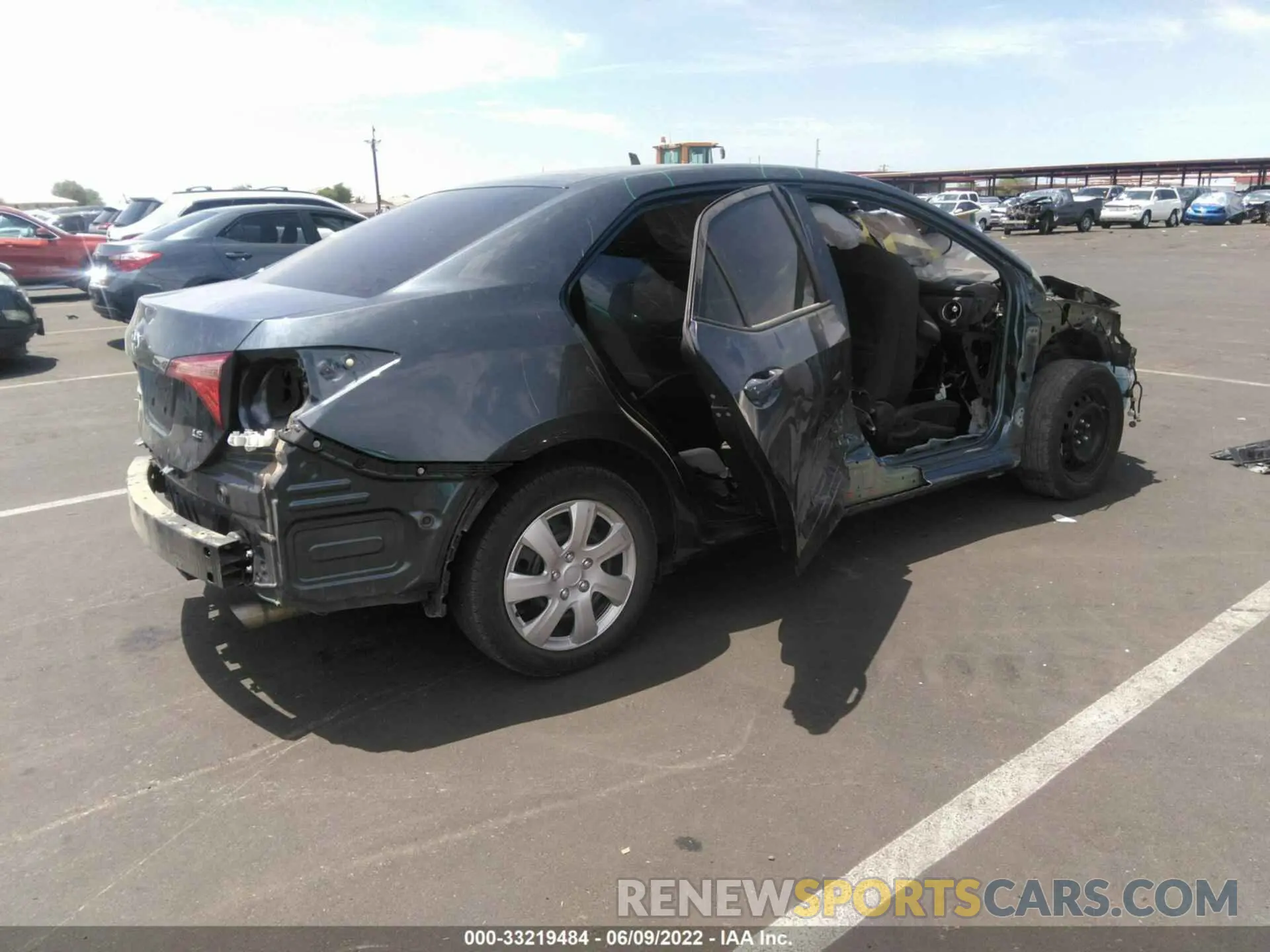4 fotografías del automóvil dañado 2T1BURHEXKC244863 TOYOTA COROLLA 2019