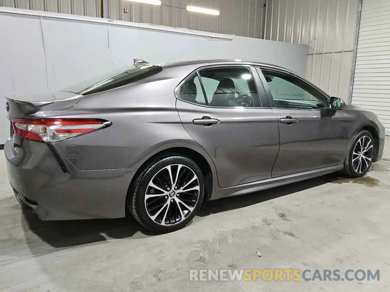 3 fotografías del automóvil dañado 4T1B11HK5KU846794 TOYOTA COROLLA 2019