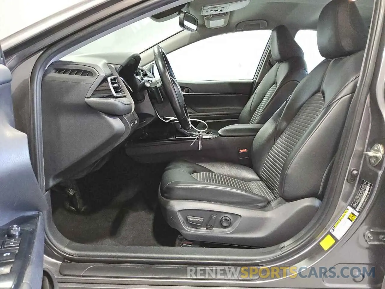 7 fotografías del automóvil dañado 4T1B11HK5KU846794 TOYOTA COROLLA 2019