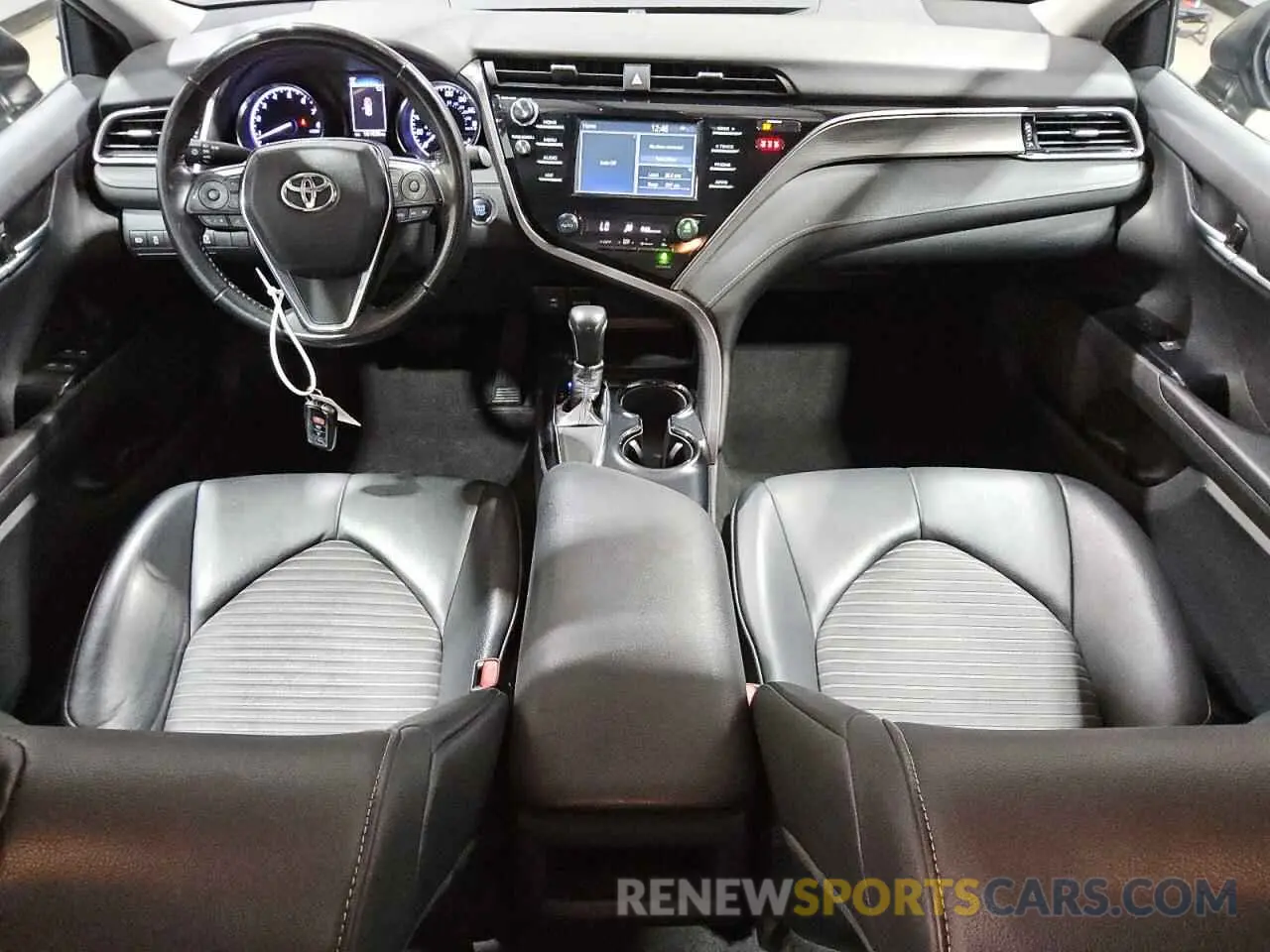 8 fotografías del automóvil dañado 4T1B11HK5KU846794 TOYOTA COROLLA 2019