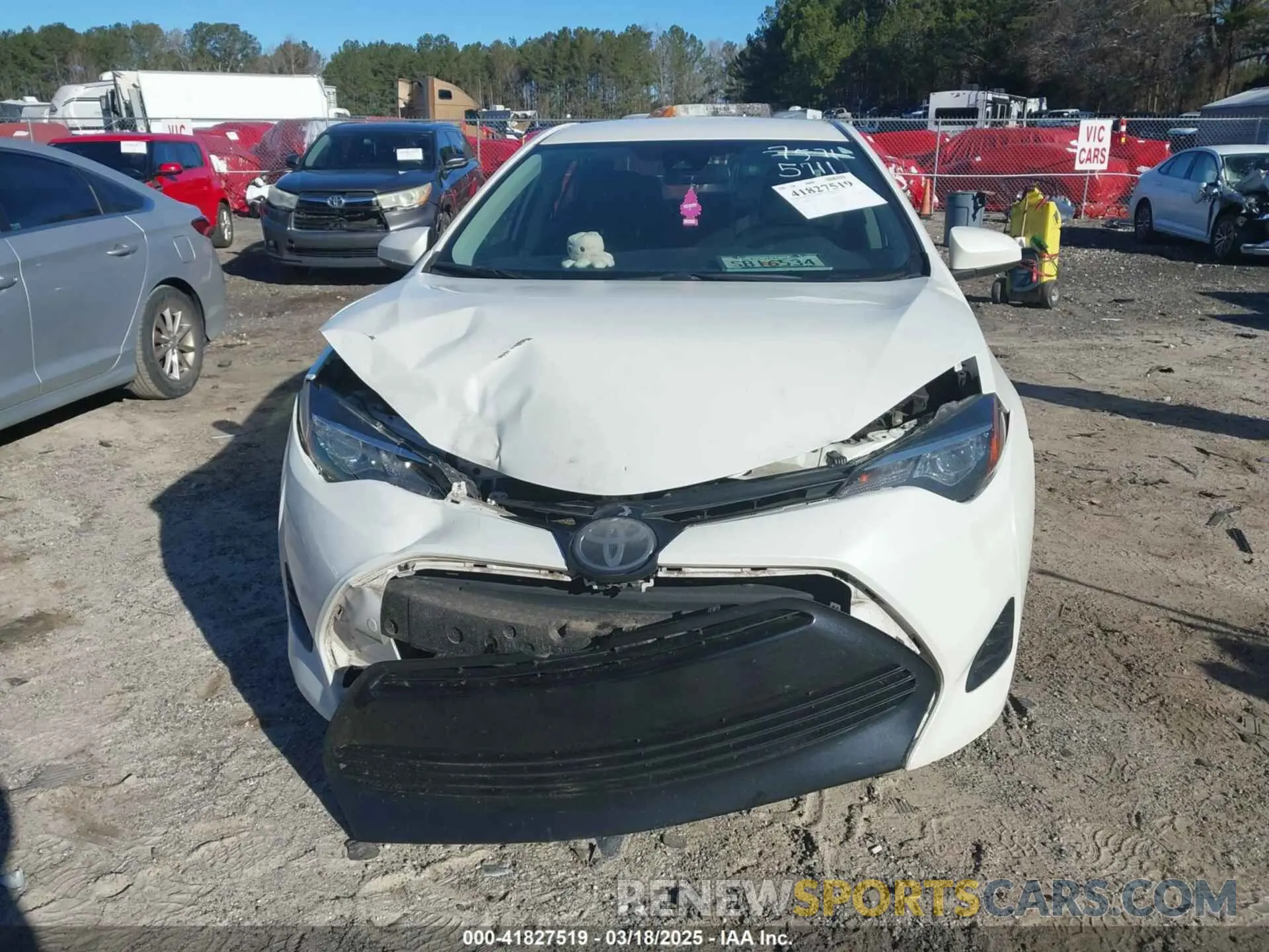 11 fotografías del automóvil dañado 5YFBPRHE9KP875711 TOYOTA COROLLA 2019