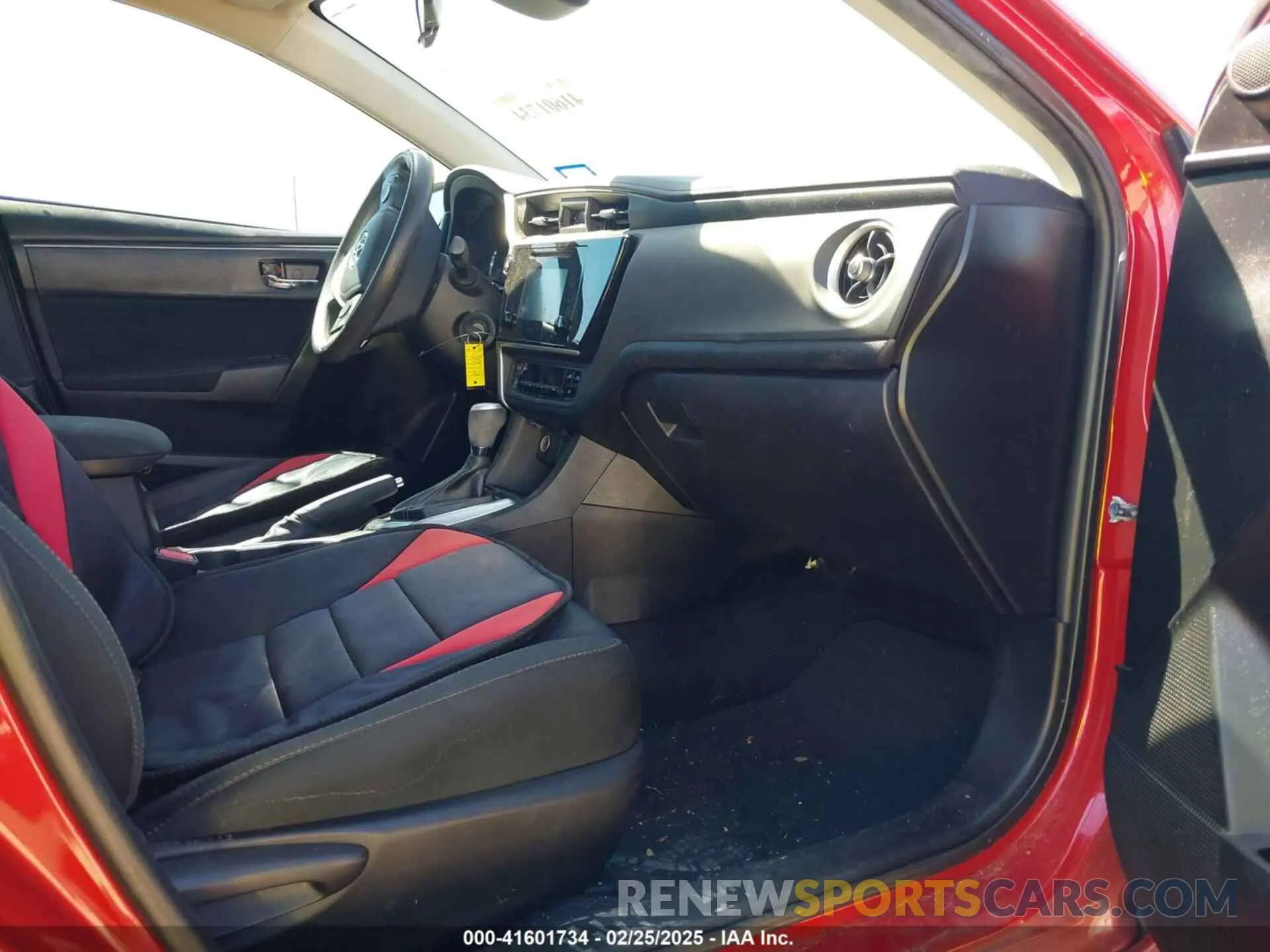 5 fotografías del automóvil dañado 5YFBURHE0KP858708 TOYOTA COROLLA 2019