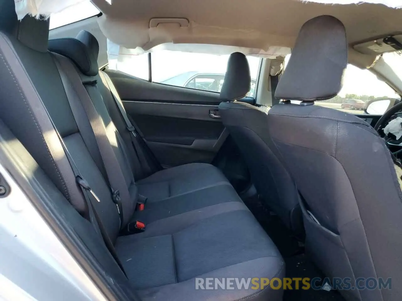 10 fotografías del automóvil dañado 5YFBURHE0KP859793 TOYOTA COROLLA 2019