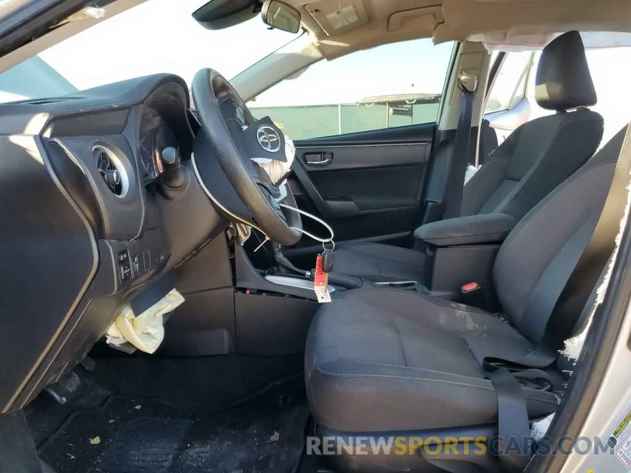 7 fotografías del automóvil dañado 5YFBURHE0KP859793 TOYOTA COROLLA 2019
