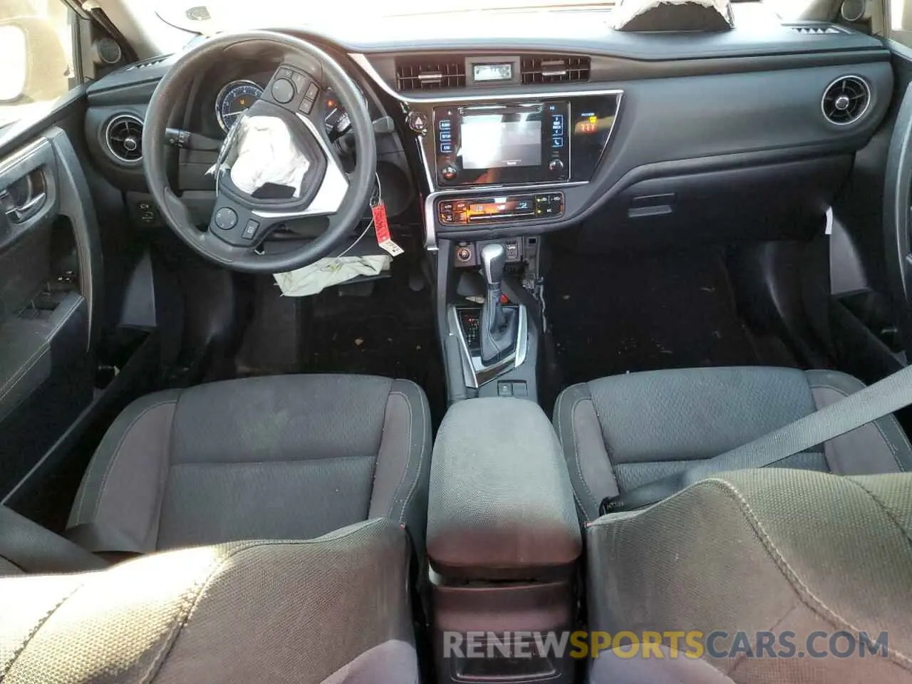 8 fotografías del automóvil dañado 5YFBURHE0KP859793 TOYOTA COROLLA 2019