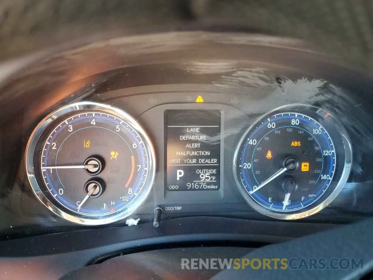 9 fotografías del automóvil dañado 5YFBURHE0KP859793 TOYOTA COROLLA 2019