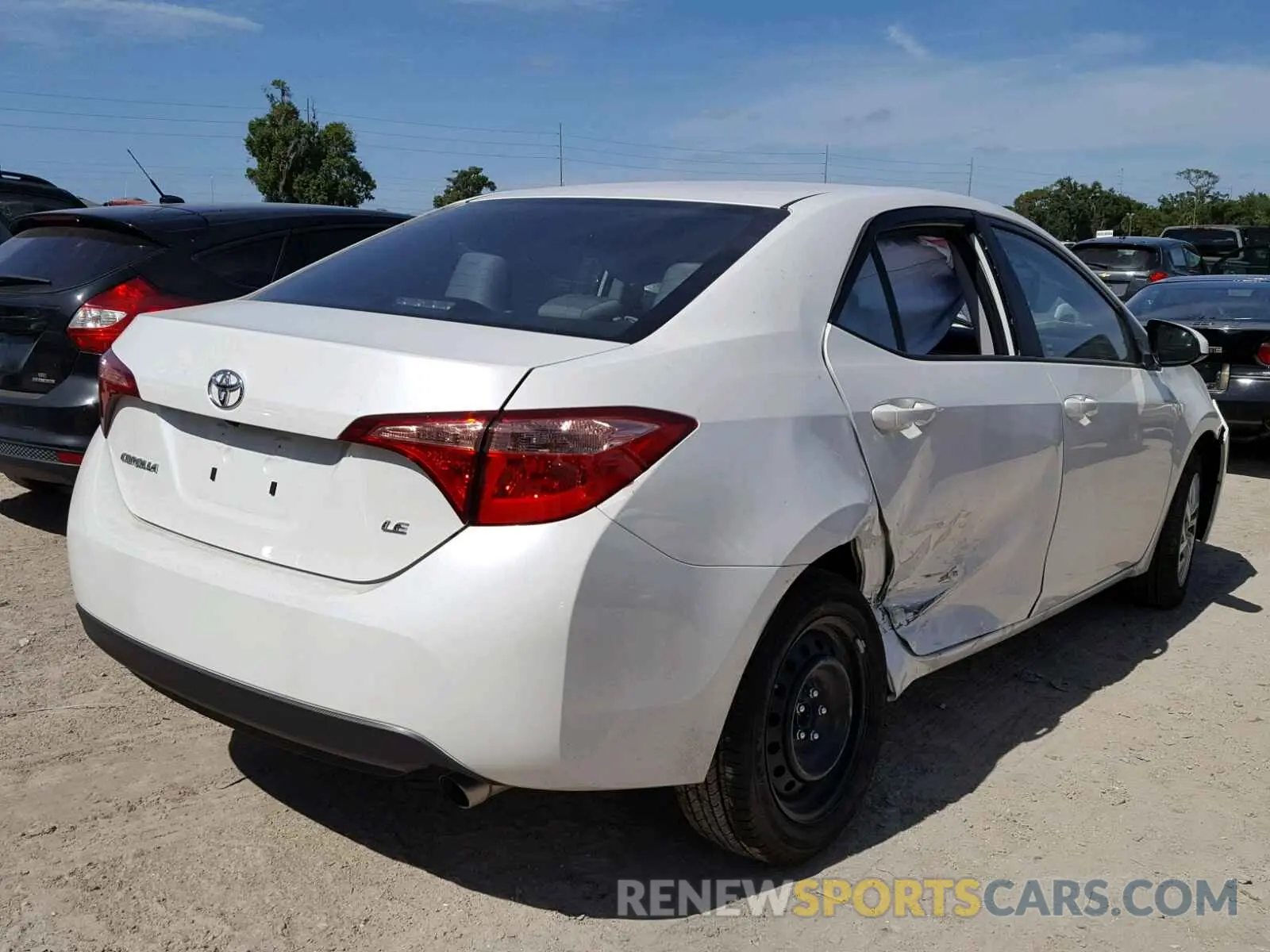4 fotografías del automóvil dañado 5YFBURHE0KP860135 TOYOTA COROLLA 2019