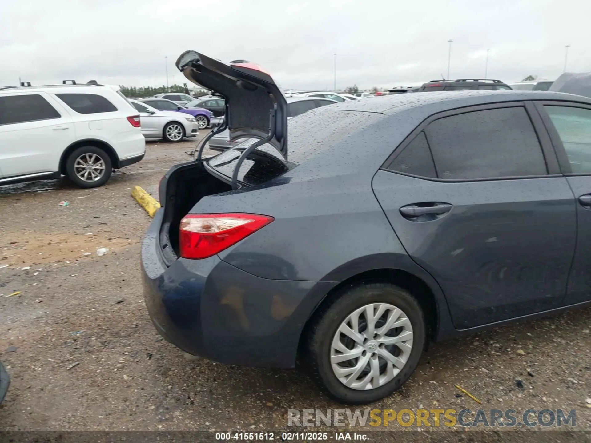 19 fotografías del automóvil dañado 5YFBURHE0KP861141 TOYOTA COROLLA 2019