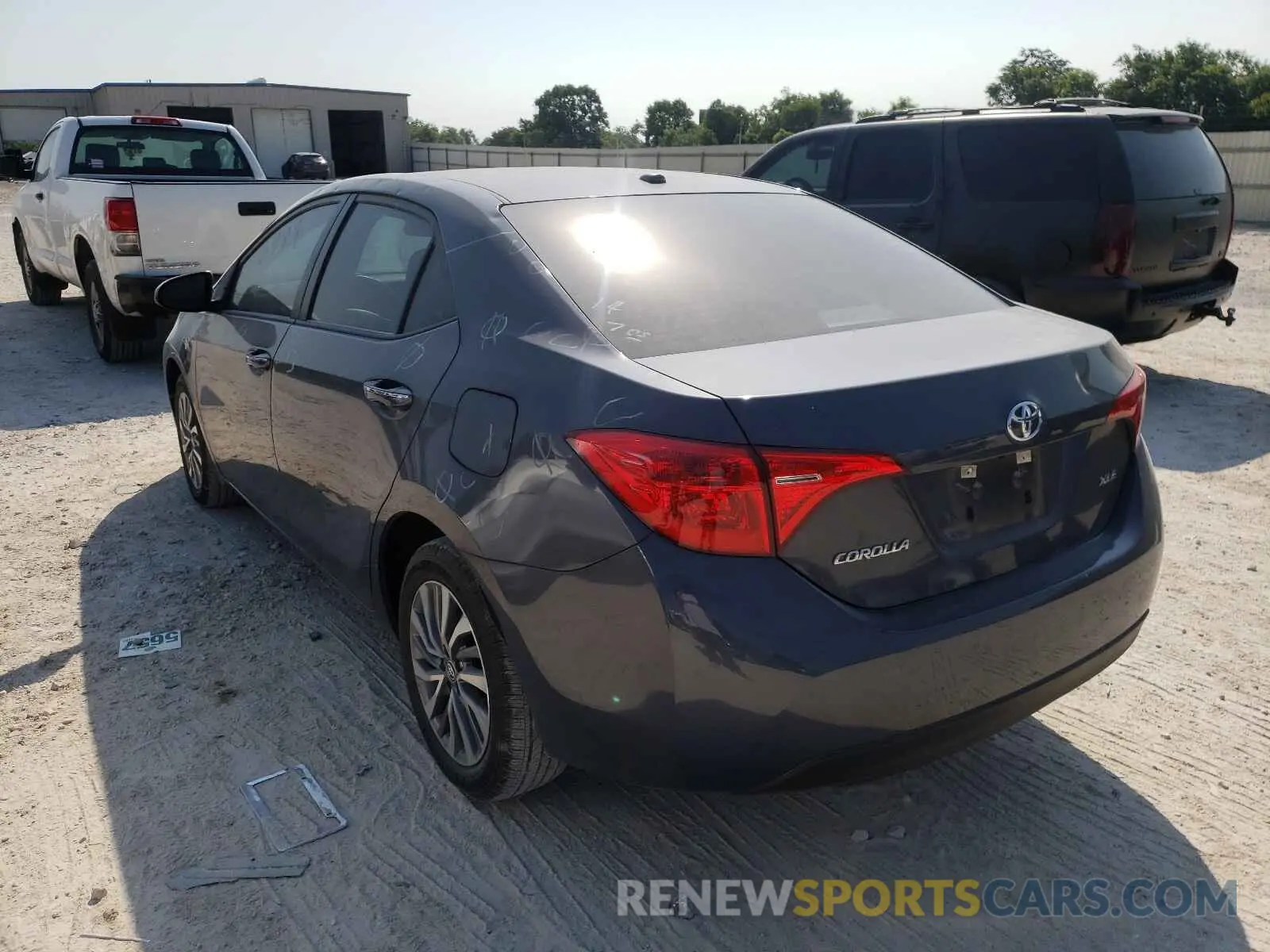 3 fotografías del automóvil dañado 5YFBURHE0KP862631 TOYOTA COROLLA 2019