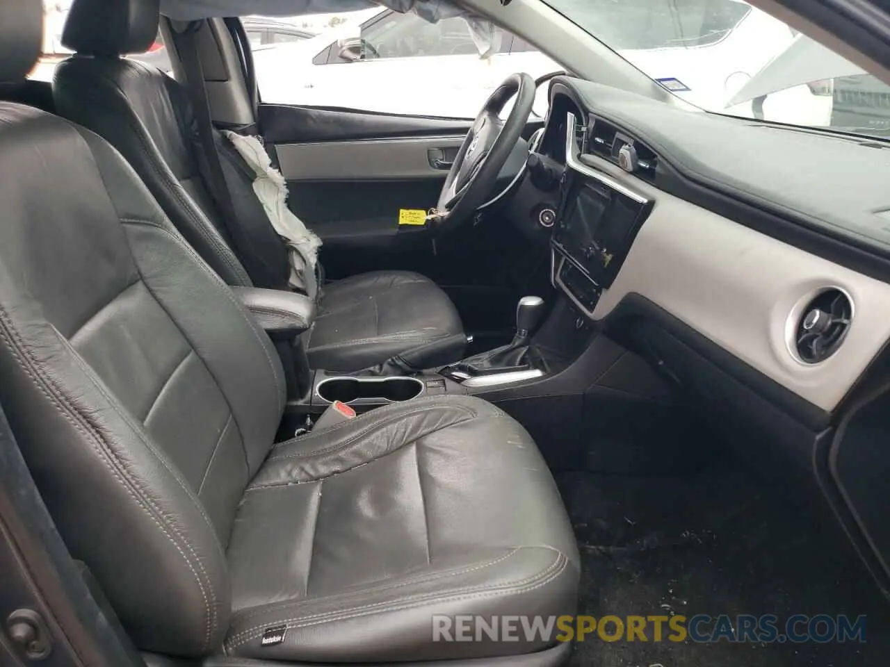 7 fotografías del automóvil dañado 5YFBURHE0KP863987 TOYOTA COROLLA 2019