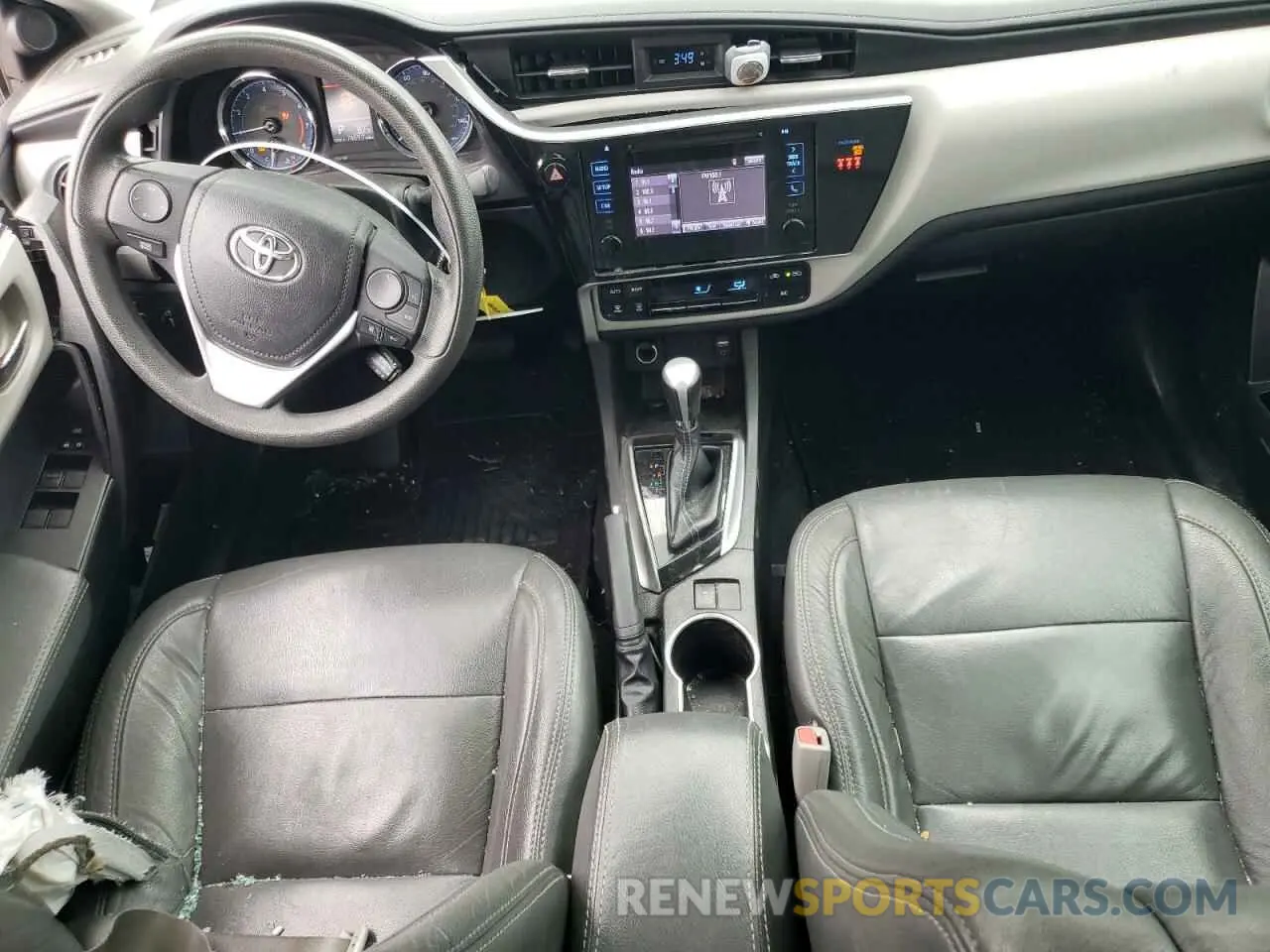 8 fotografías del automóvil dañado 5YFBURHE0KP863987 TOYOTA COROLLA 2019