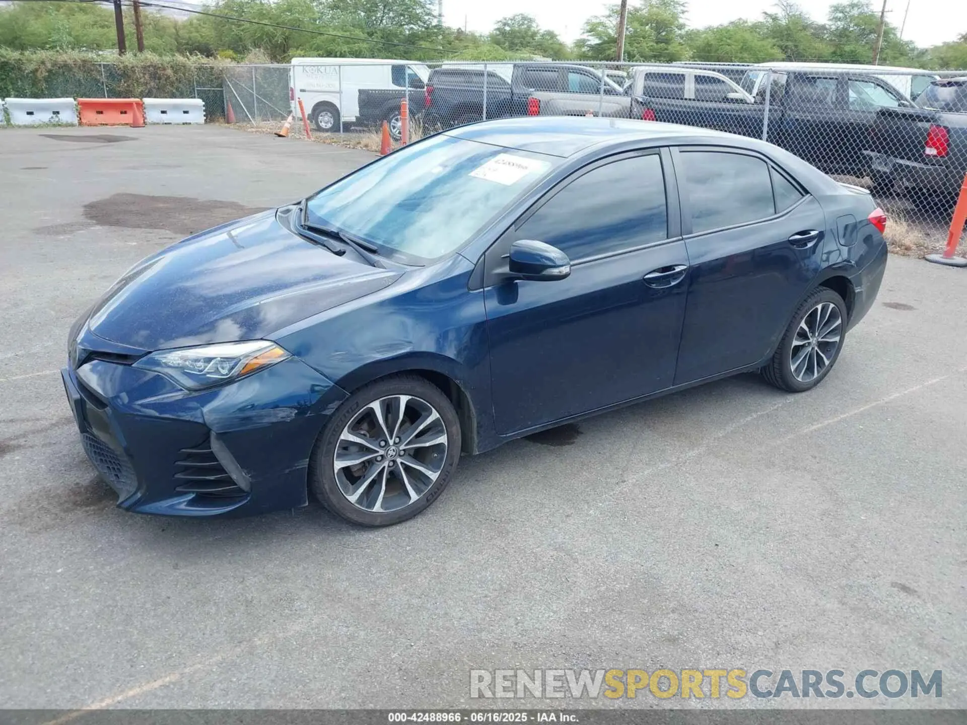 2 fotografías del automóvil dañado 5YFBURHE0KP869532 TOYOTA COROLLA 2019