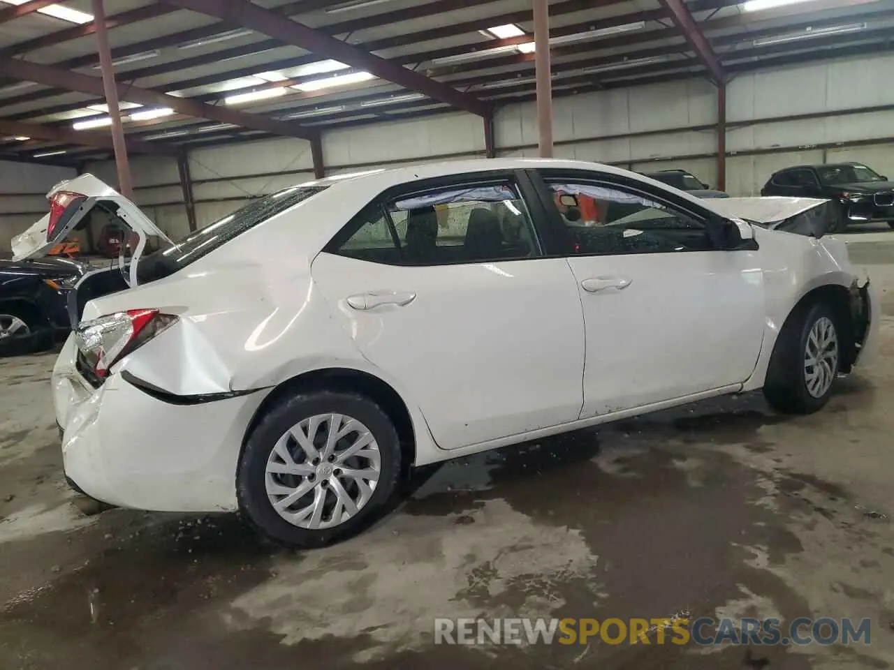 3 fotografías del automóvil dañado 5YFBURHE0KP870650 TOYOTA COROLLA 2019