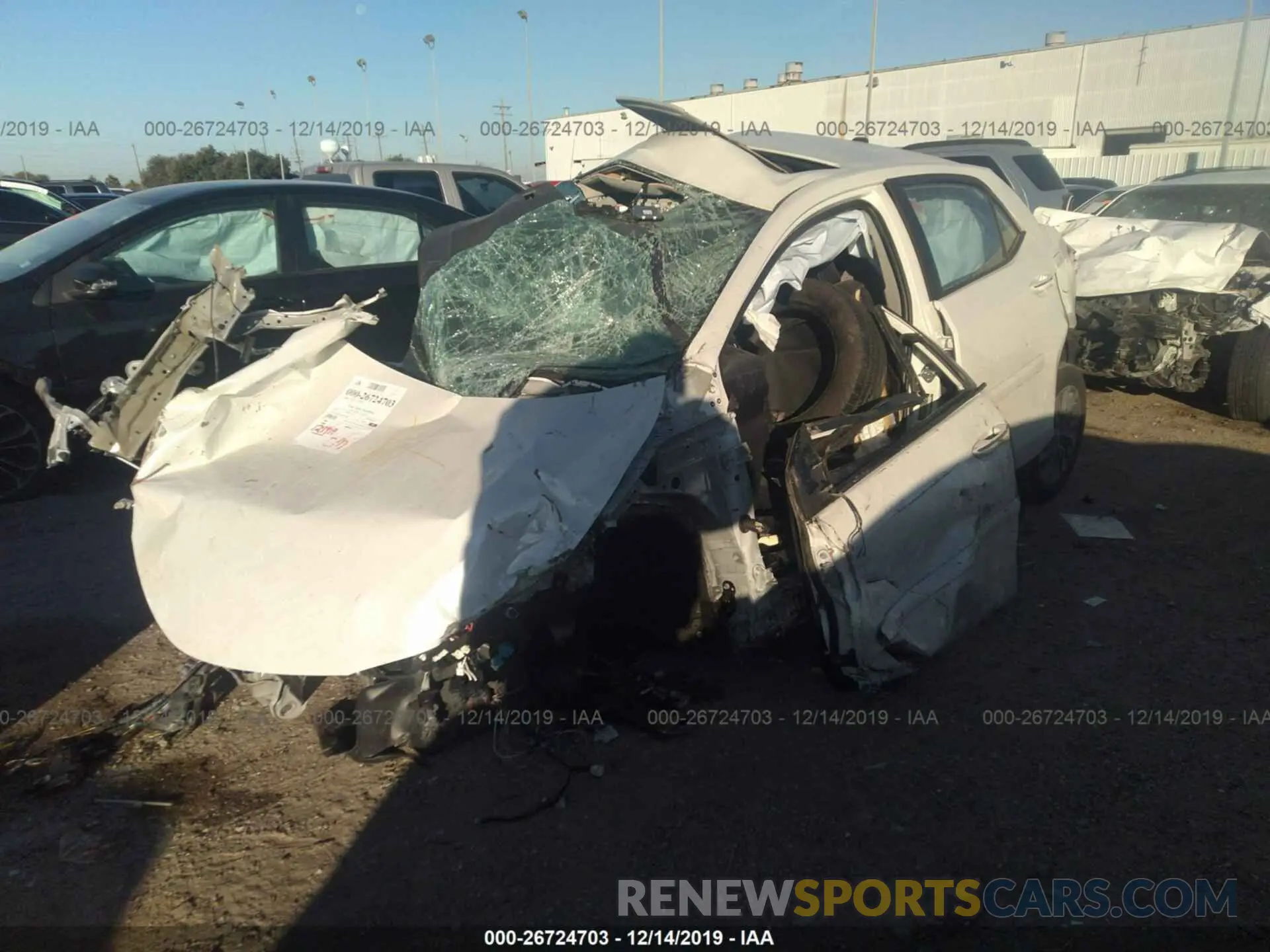 2 fotografías del automóvil dañado 5YFBURHE0KP871006 TOYOTA COROLLA 2019
