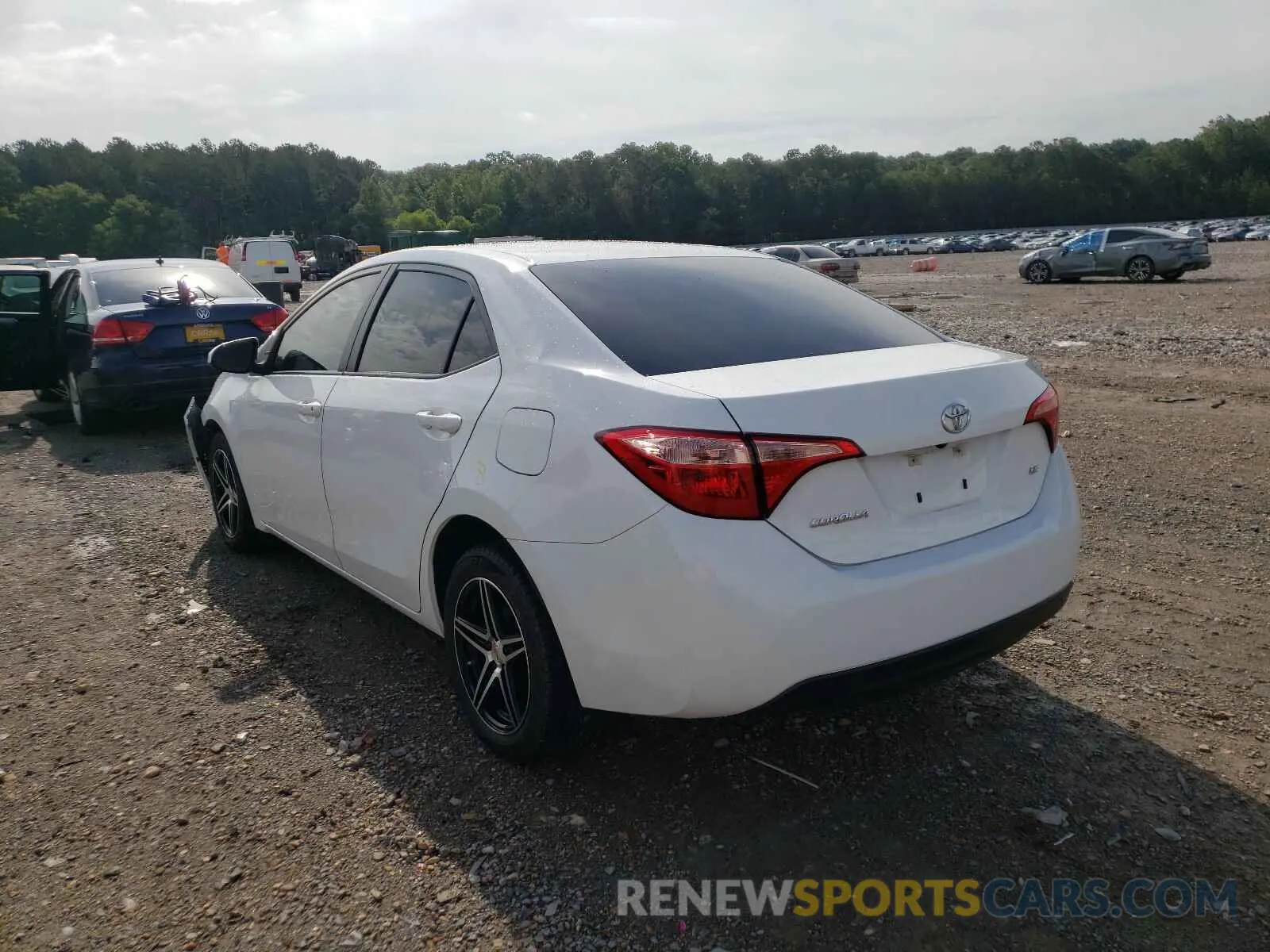 3 fotografías del automóvil dañado 5YFBURHE0KP873712 TOYOTA COROLLA 2019