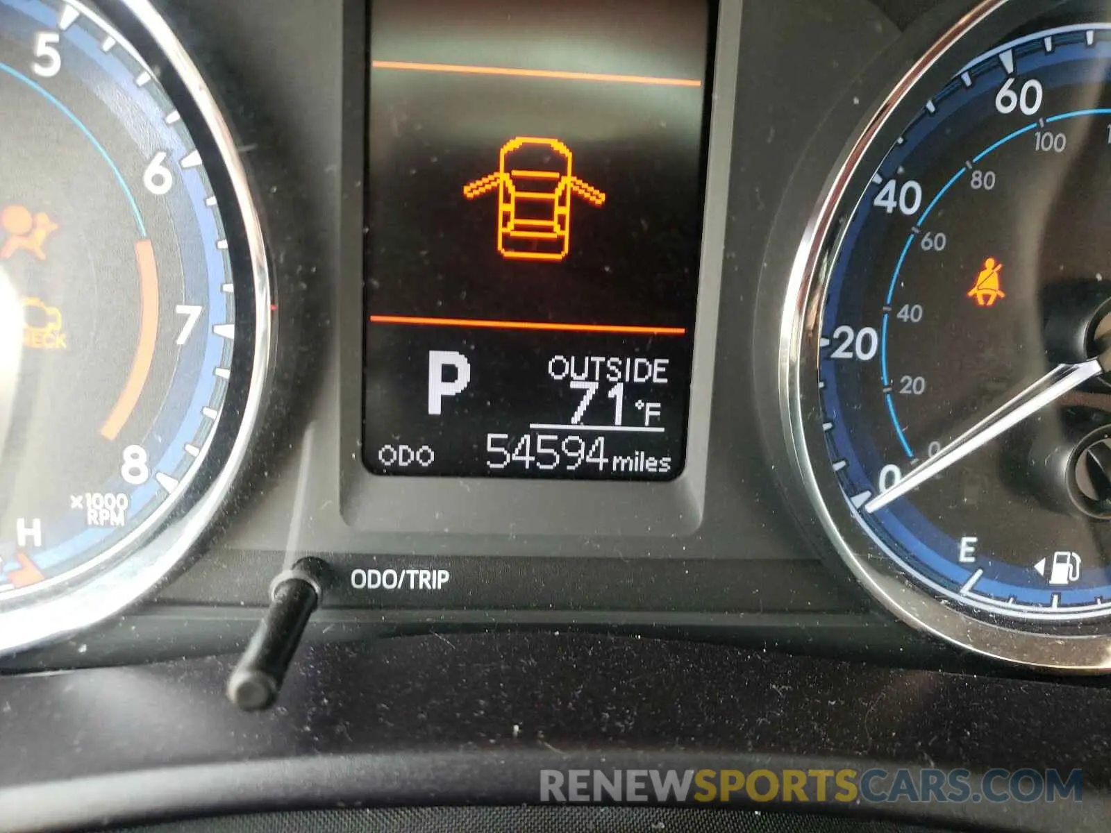 8 fotografías del automóvil dañado 5YFBURHE0KP873712 TOYOTA COROLLA 2019