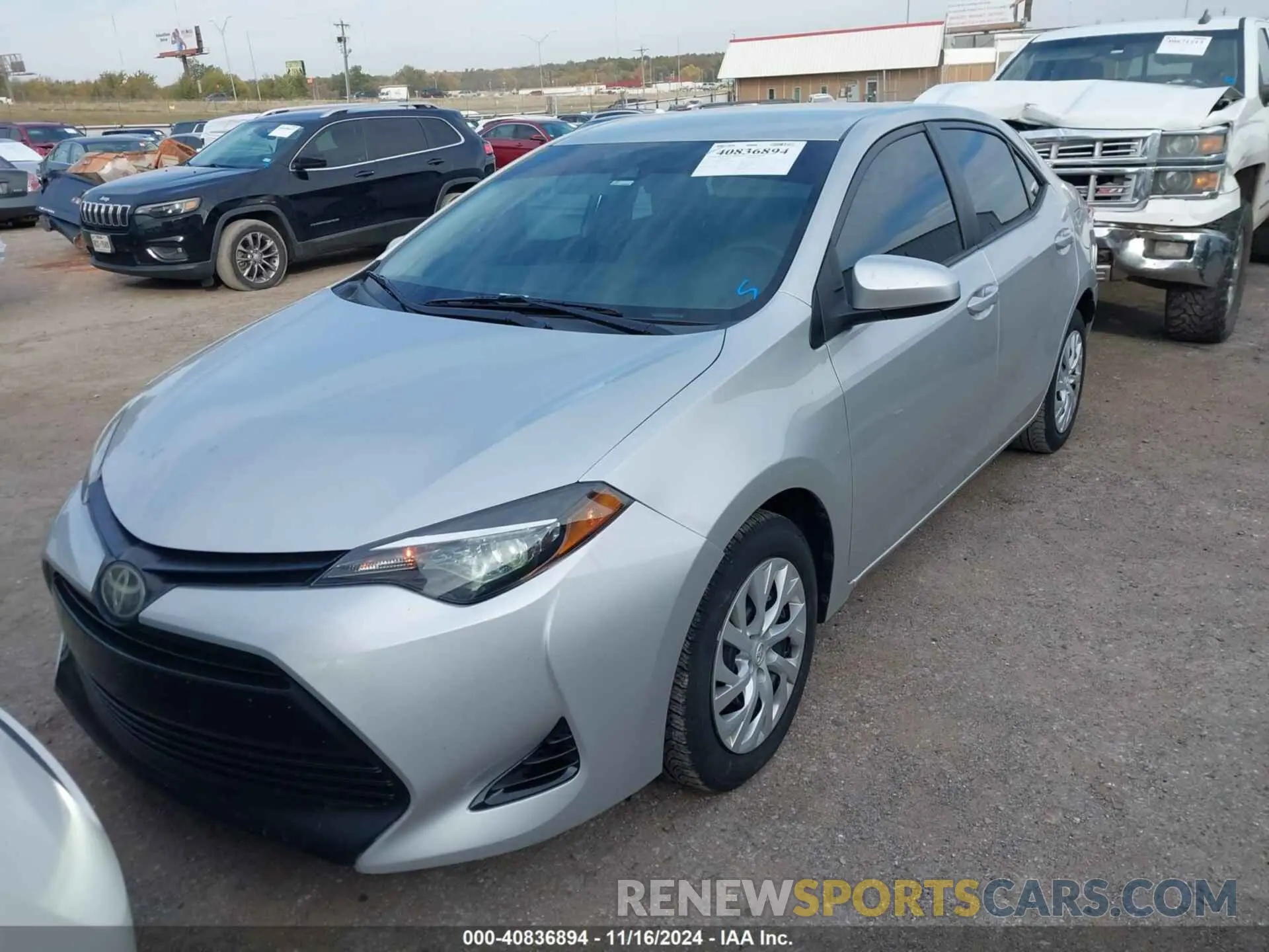 12 fotografías del automóvil dañado 5YFBURHE0KP876545 TOYOTA COROLLA 2019