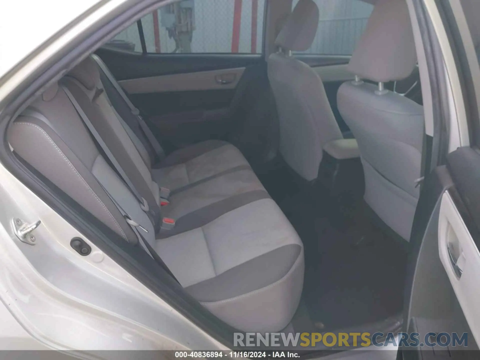 8 fotografías del automóvil dañado 5YFBURHE0KP876545 TOYOTA COROLLA 2019