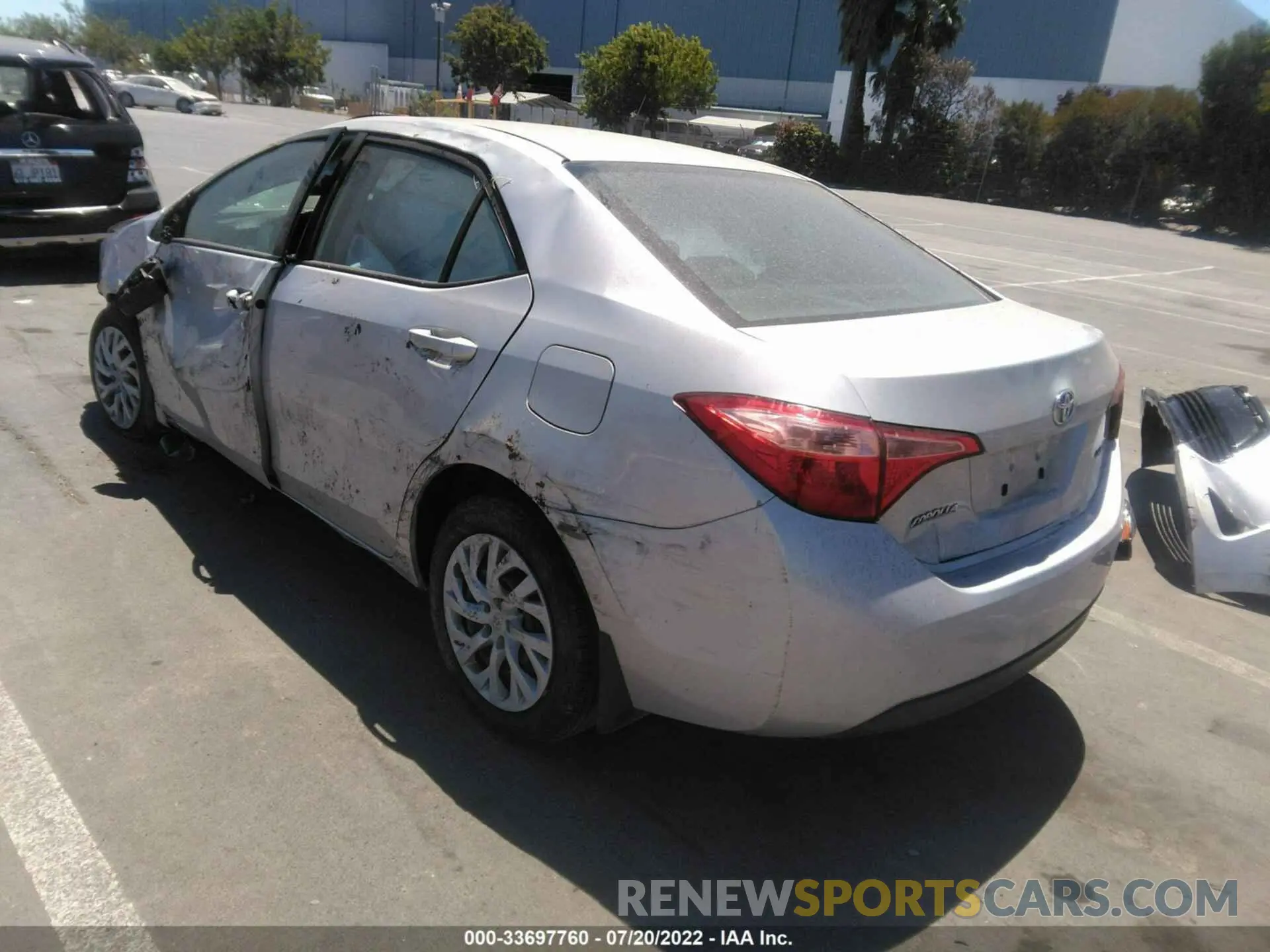 3 fotografías del automóvil dañado 5YFBURHE0KP876643 TOYOTA COROLLA 2019