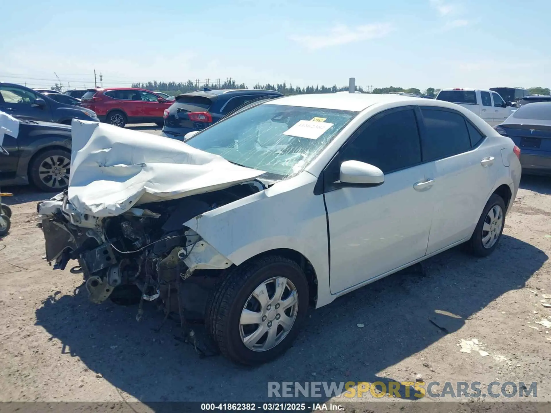 2 fotografías del automóvil dañado 5YFBURHE0KP882524 TOYOTA COROLLA 2019