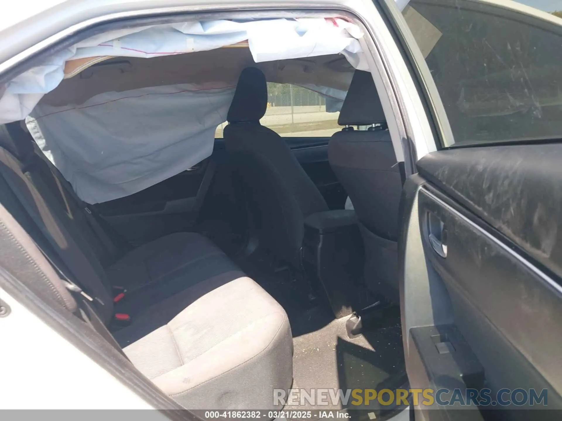 8 fotografías del automóvil dañado 5YFBURHE0KP882524 TOYOTA COROLLA 2019