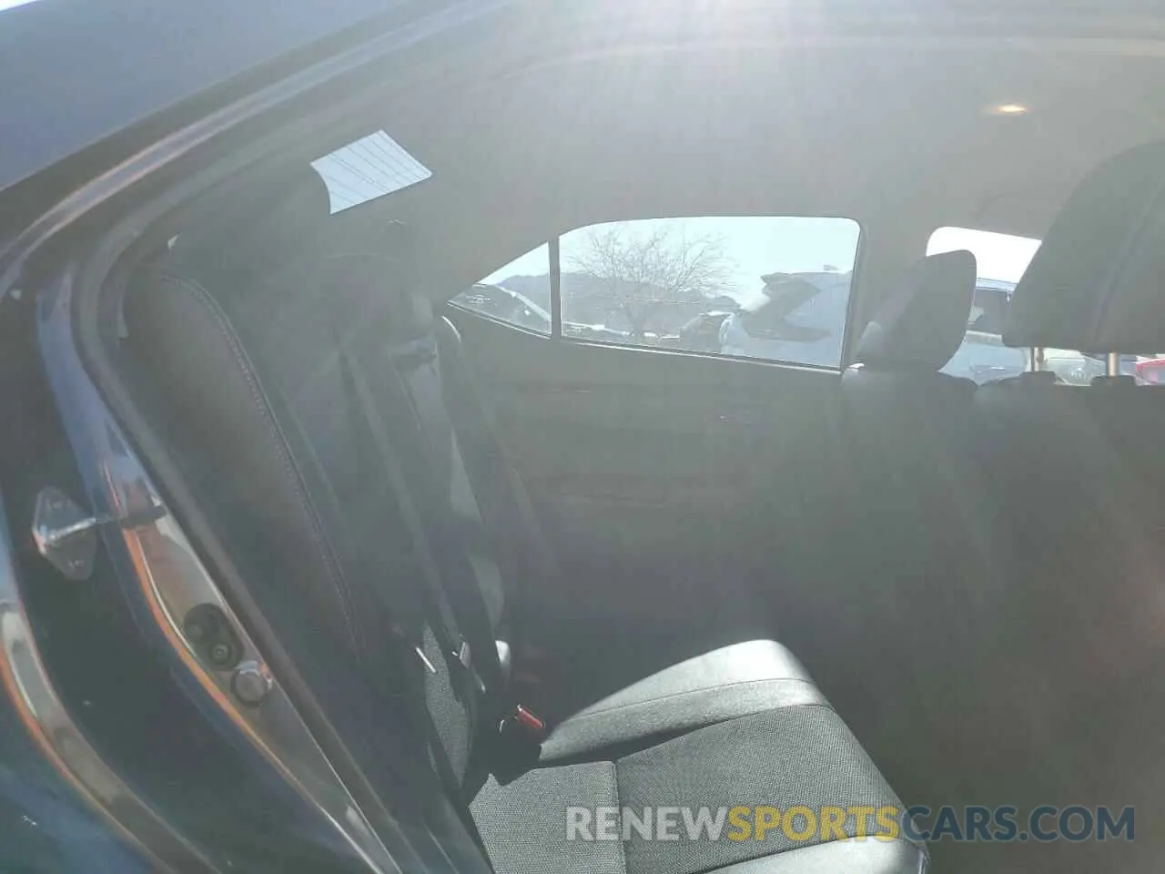 10 fotografías del automóvil dañado 5YFBURHE0KP885875 TOYOTA COROLLA 2019