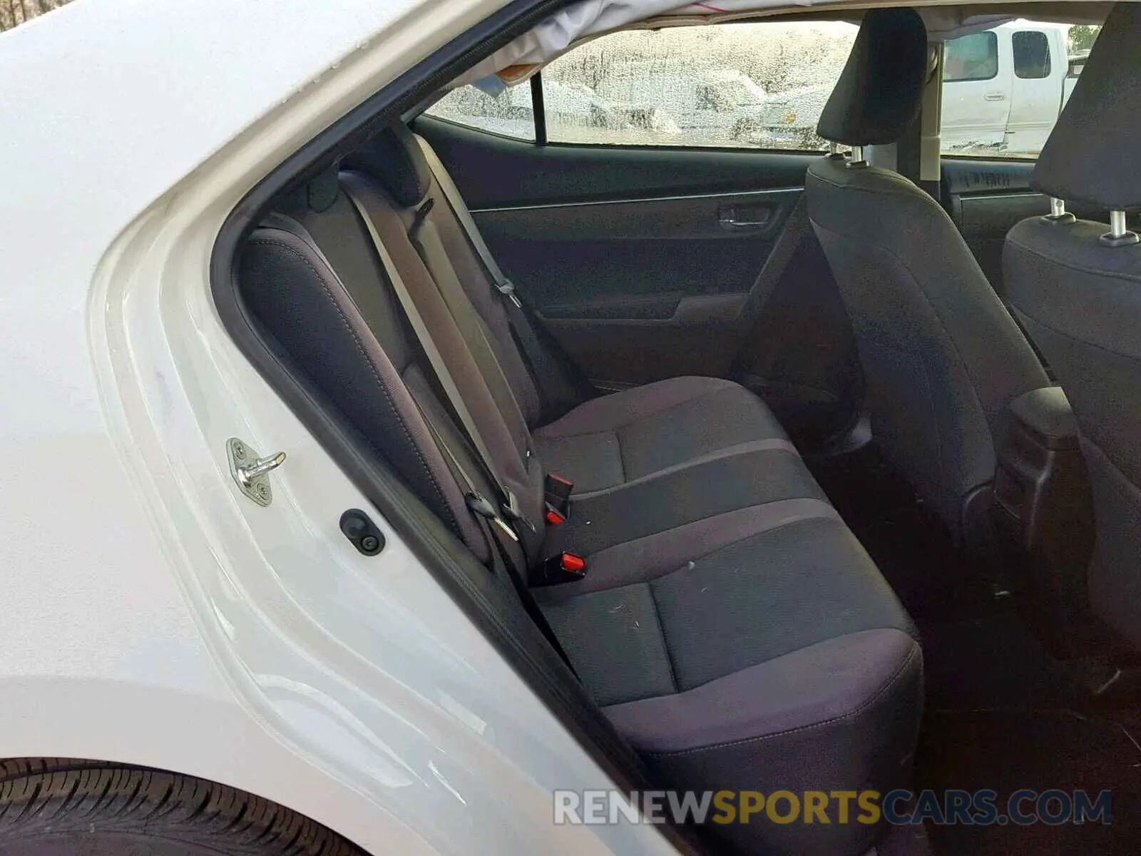 6 fotografías del automóvil dañado 5YFBURHE0KP885942 TOYOTA COROLLA 2019