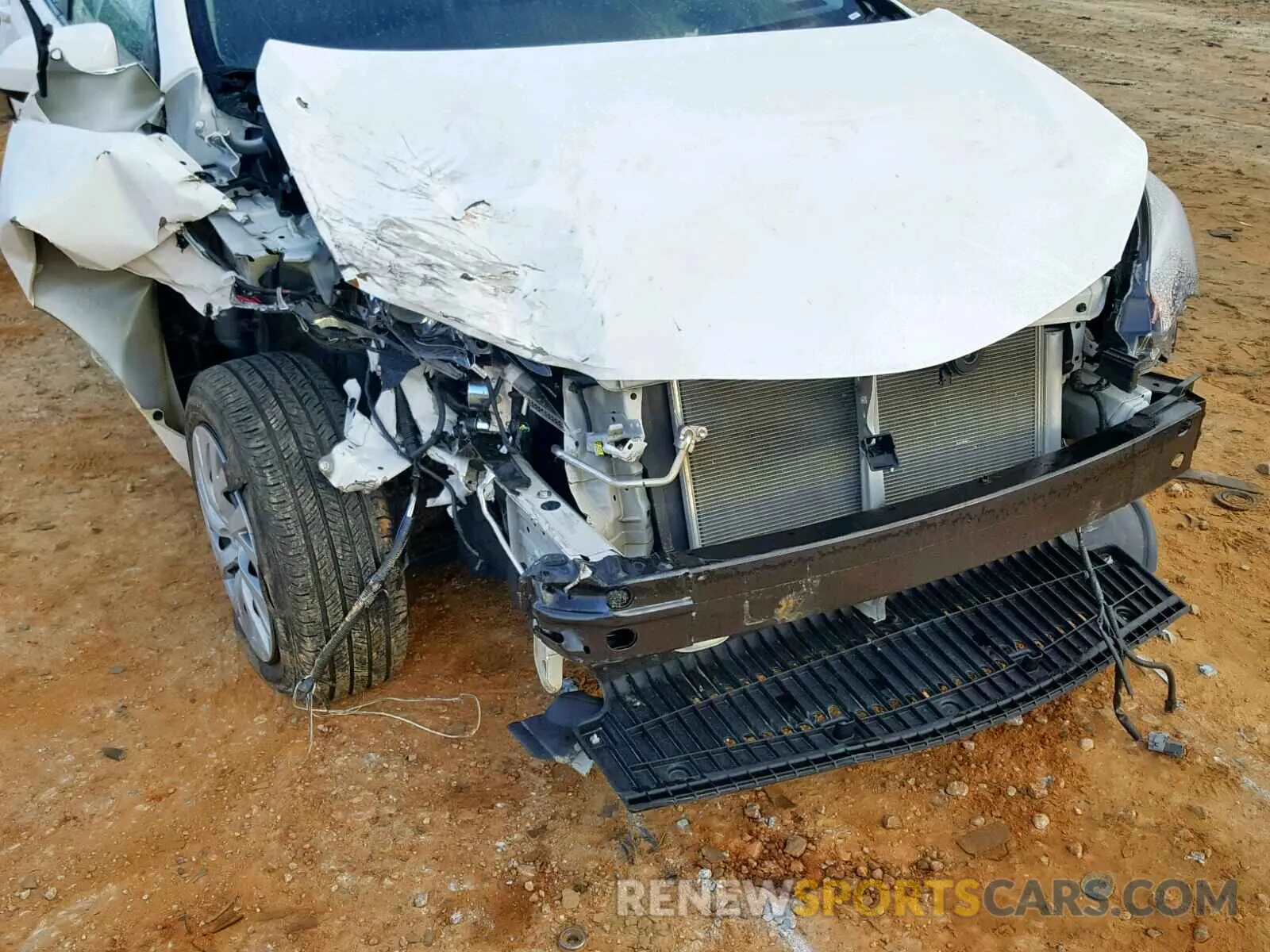 9 fotografías del automóvil dañado 5YFBURHE0KP885942 TOYOTA COROLLA 2019