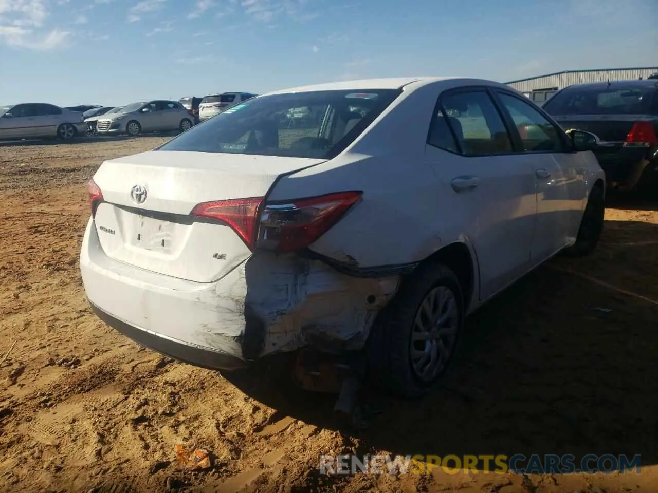 4 fotografías del automóvil dañado 5YFBURHE0KP886931 TOYOTA COROLLA 2019