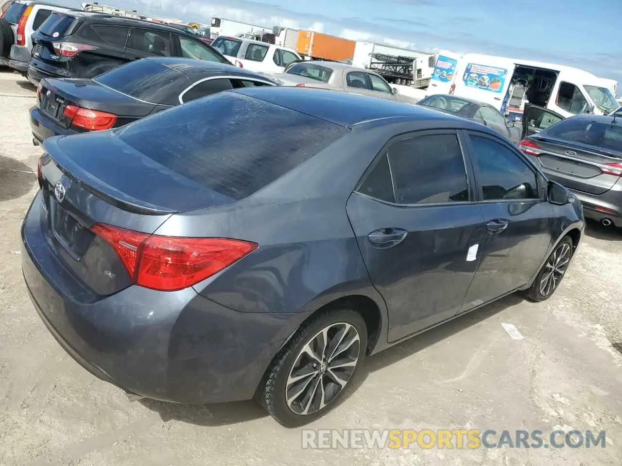 3 fotografías del automóvil dañado 5YFBURHE0KP887867 TOYOTA COROLLA 2019