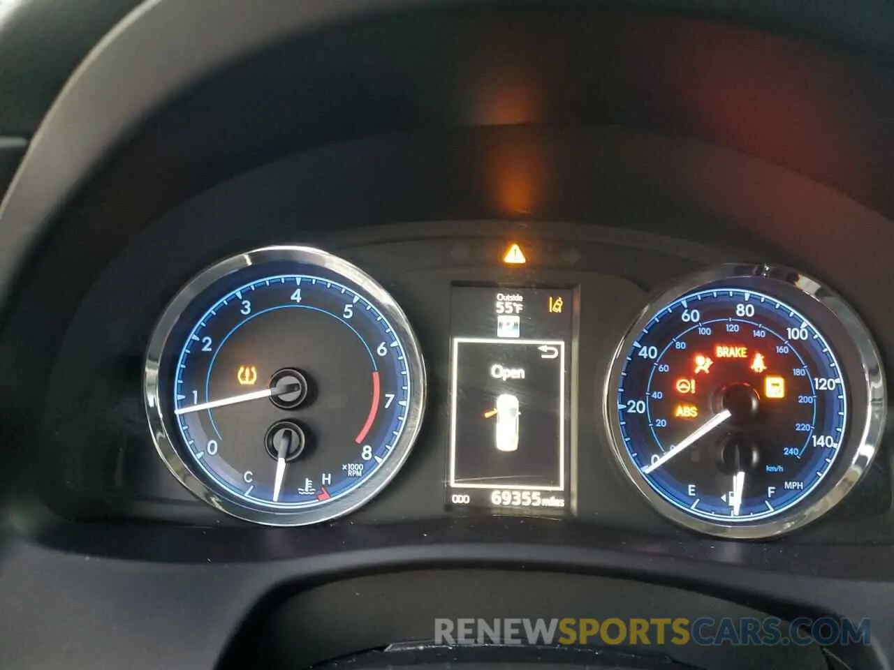 9 fotografías del automóvil dañado 5YFBURHE0KP888419 TOYOTA COROLLA 2019