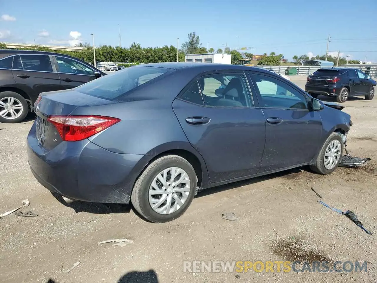 3 fotografías del automóvil dañado 5YFBURHE0KP888677 TOYOTA COROLLA 2019