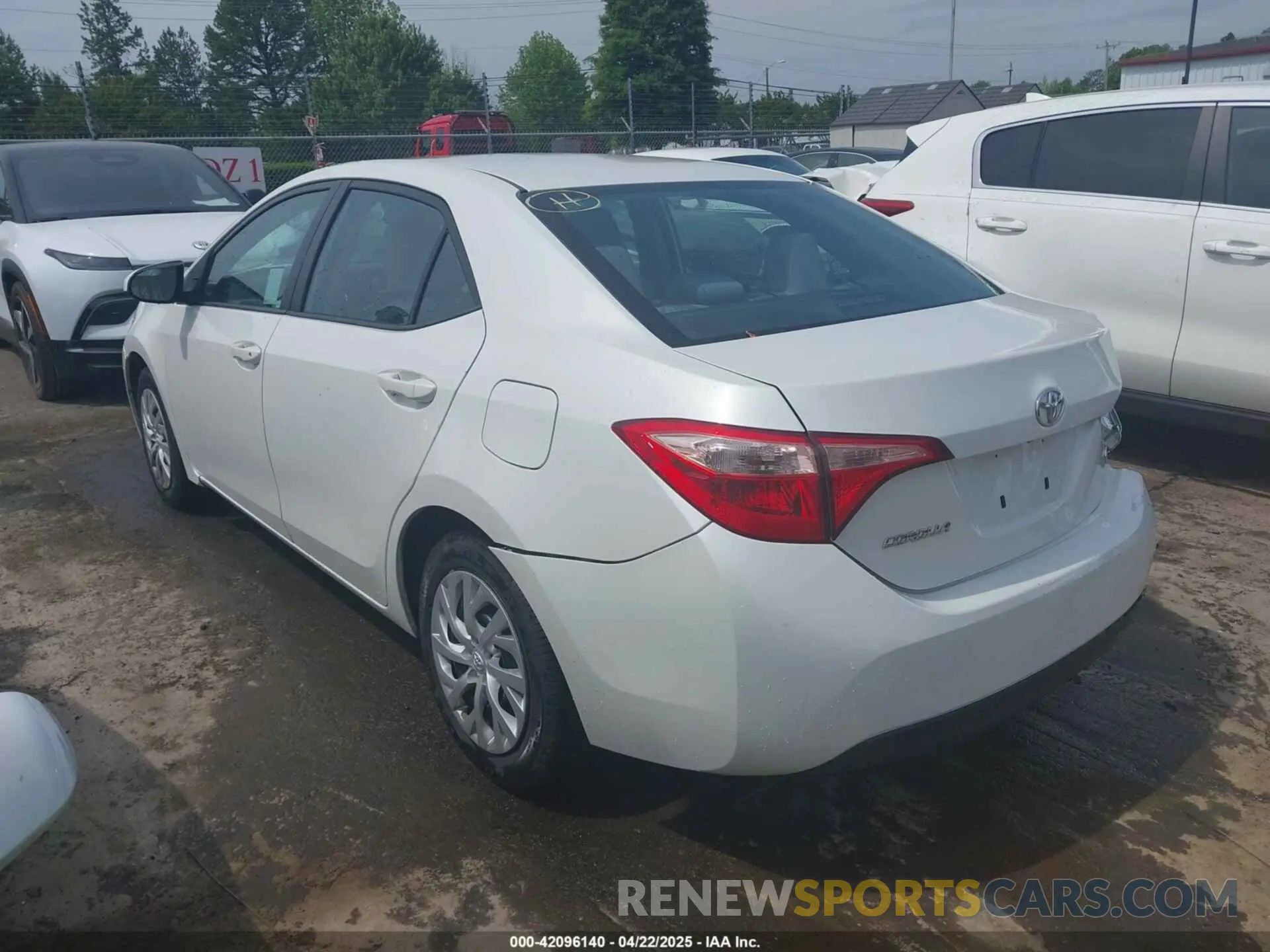 14 fotografías del automóvil dañado 5YFBURHE0KP895824 TOYOTA COROLLA 2019