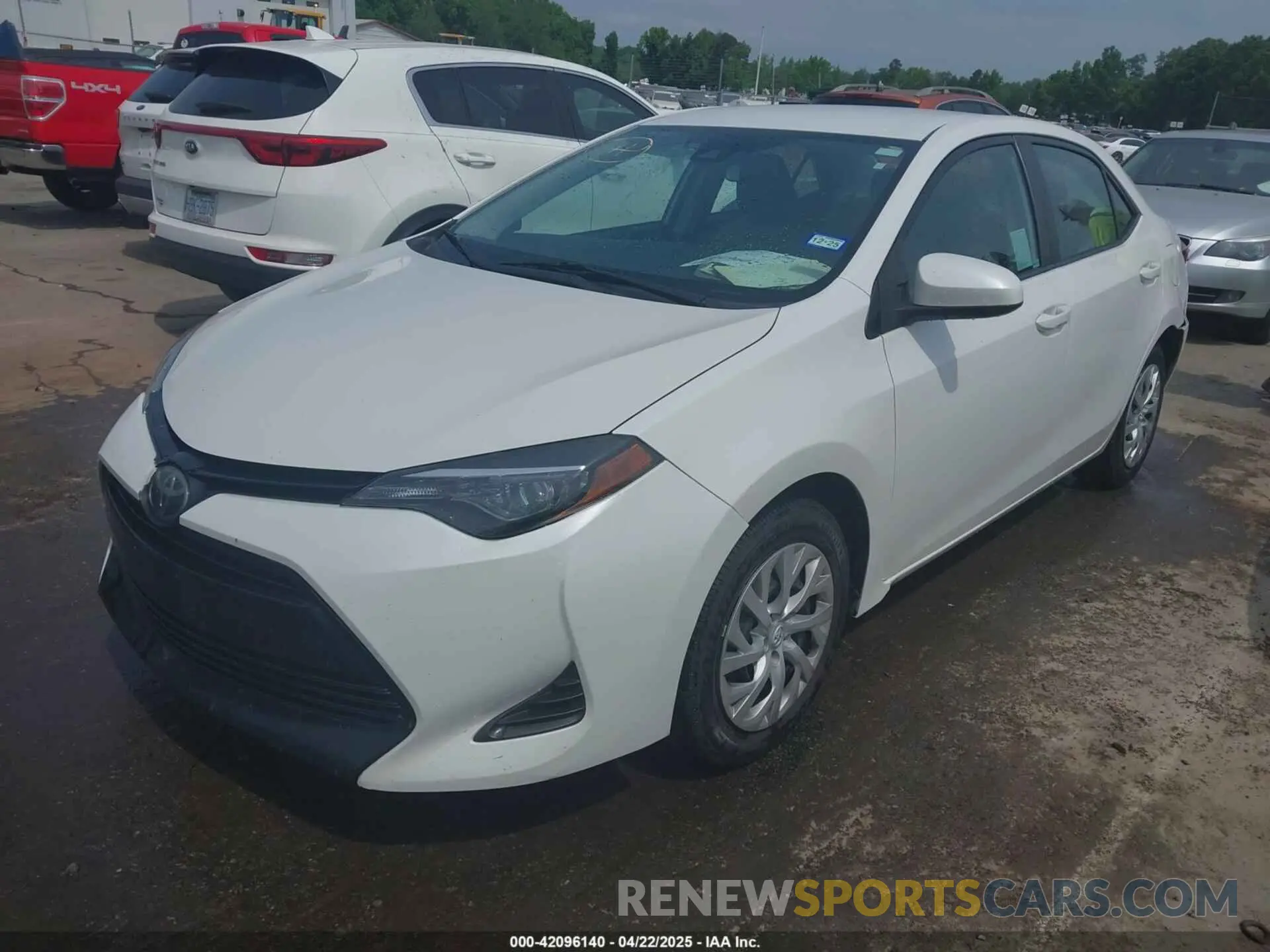 2 fotografías del automóvil dañado 5YFBURHE0KP895824 TOYOTA COROLLA 2019