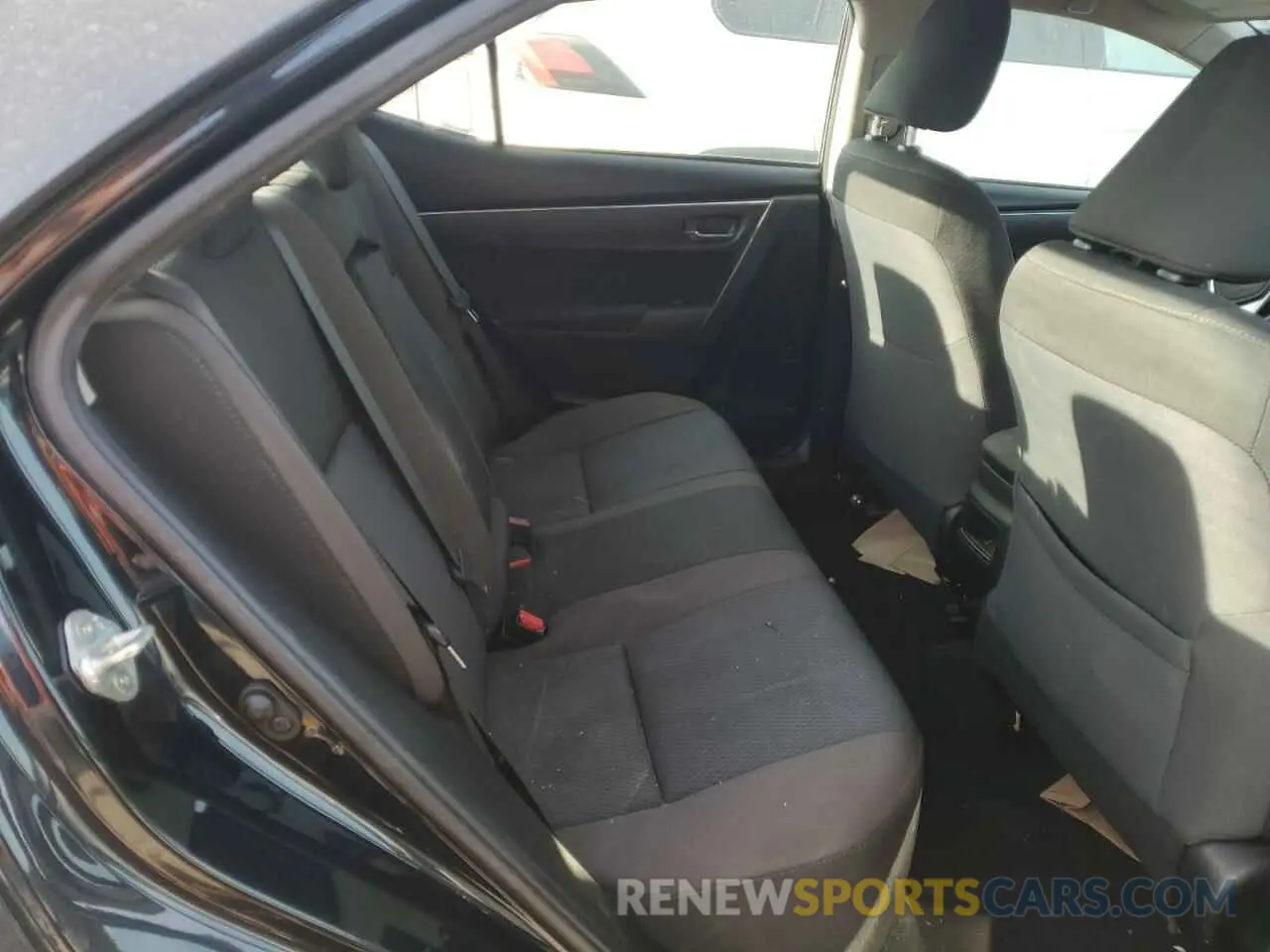 10 fotografías del automóvil dañado 5YFBURHE0KP898240 TOYOTA COROLLA 2019
