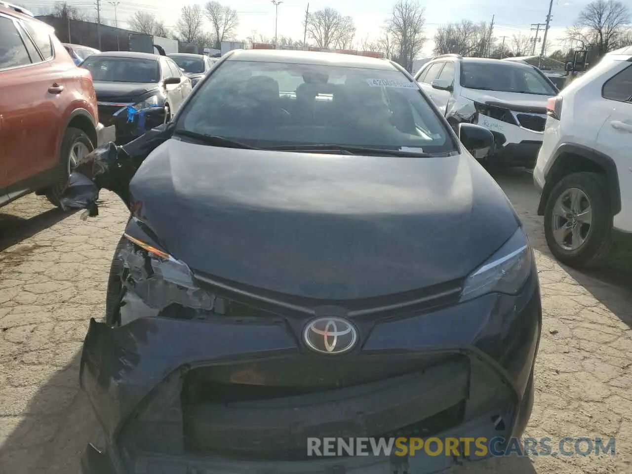 5 fotografías del automóvil dañado 5YFBURHE0KP898240 TOYOTA COROLLA 2019