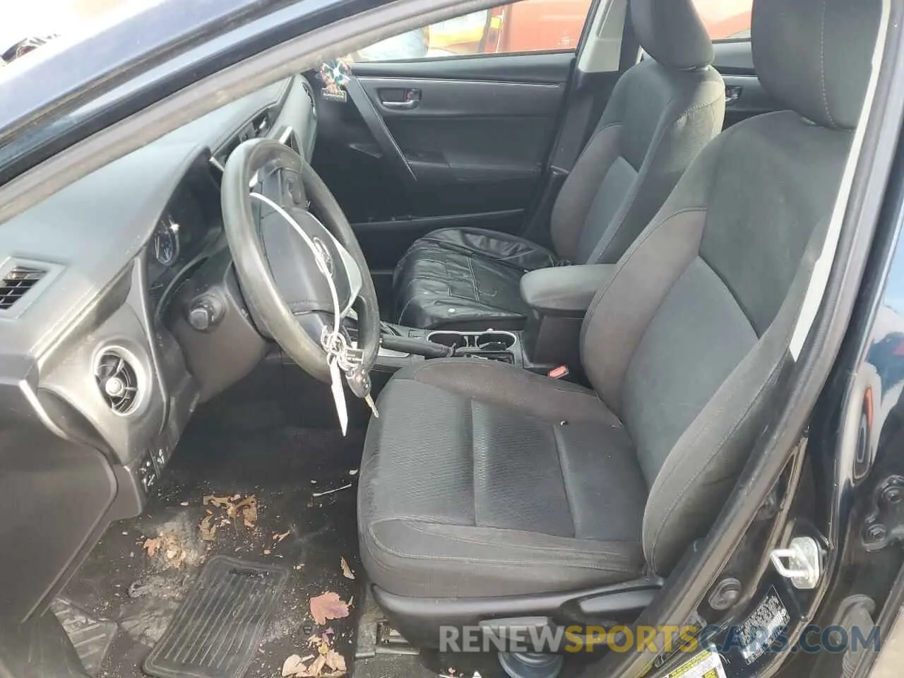 7 fotografías del automóvil dañado 5YFBURHE0KP898240 TOYOTA COROLLA 2019