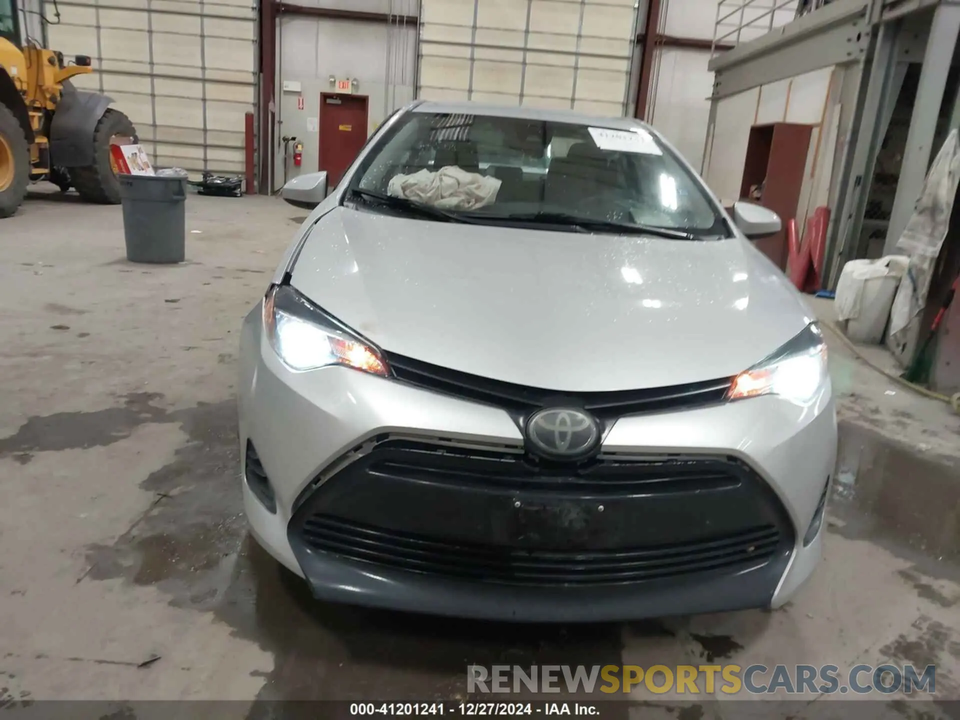 12 fotografías del automóvil dañado 5YFBURHE0KP899744 TOYOTA COROLLA 2019