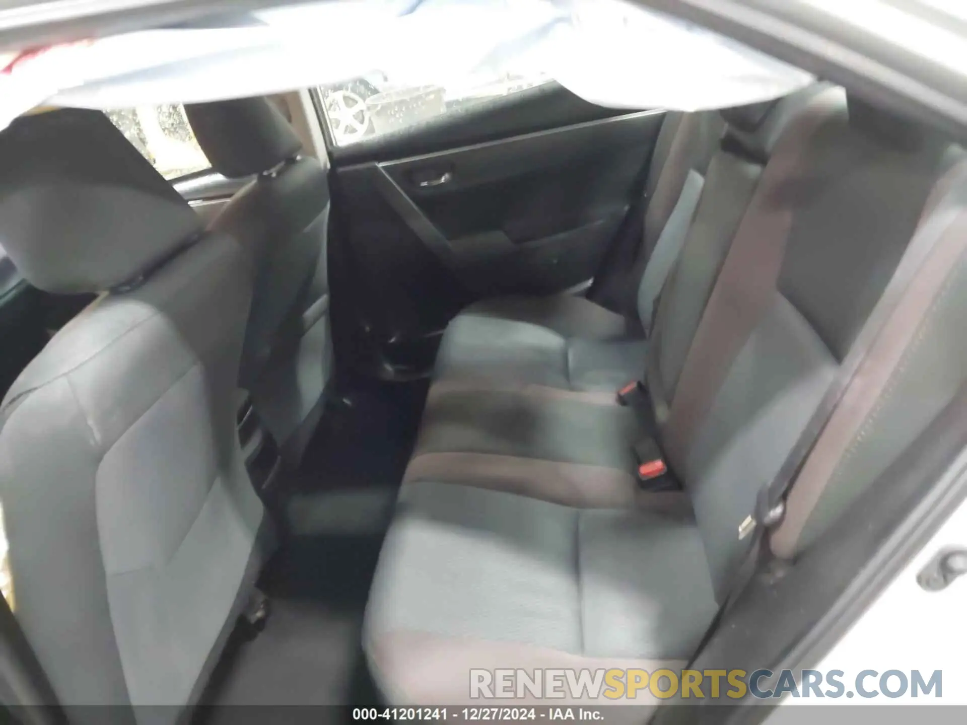 8 fotografías del automóvil dañado 5YFBURHE0KP899744 TOYOTA COROLLA 2019